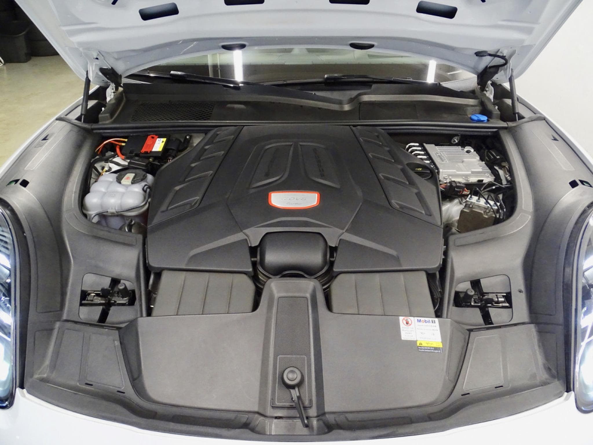 Porsche Cayenne 4.0 TURBO PSCB SPORT DESIGN CARBON APPROVED Hinterradlenkung (2019) - Photo 24