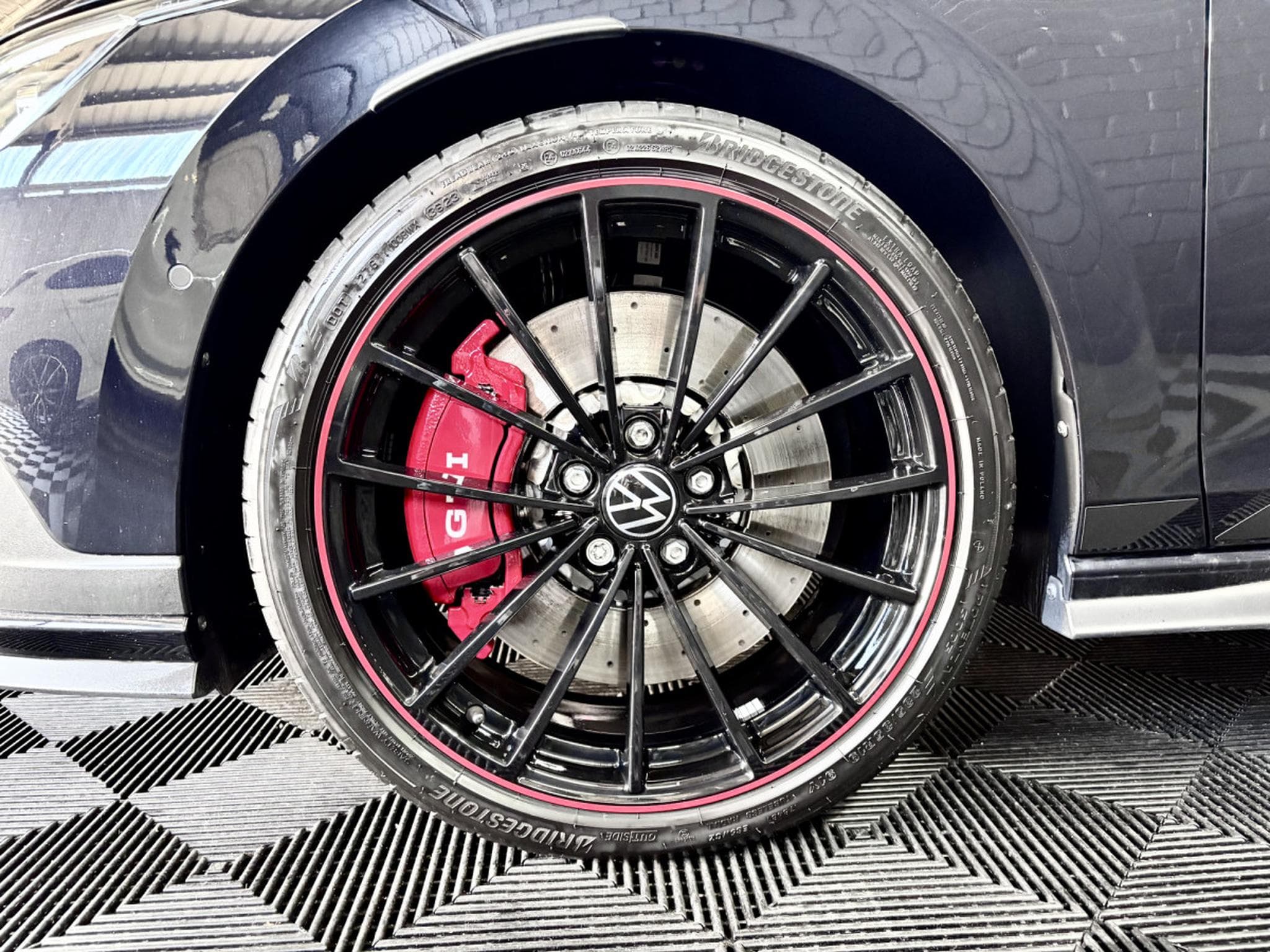 VW Golf GTI Clubsport 2.0 TSI 300 CV DSG7 *PACK PERF* AKRA* MATRIX * (2024) - Foto 22