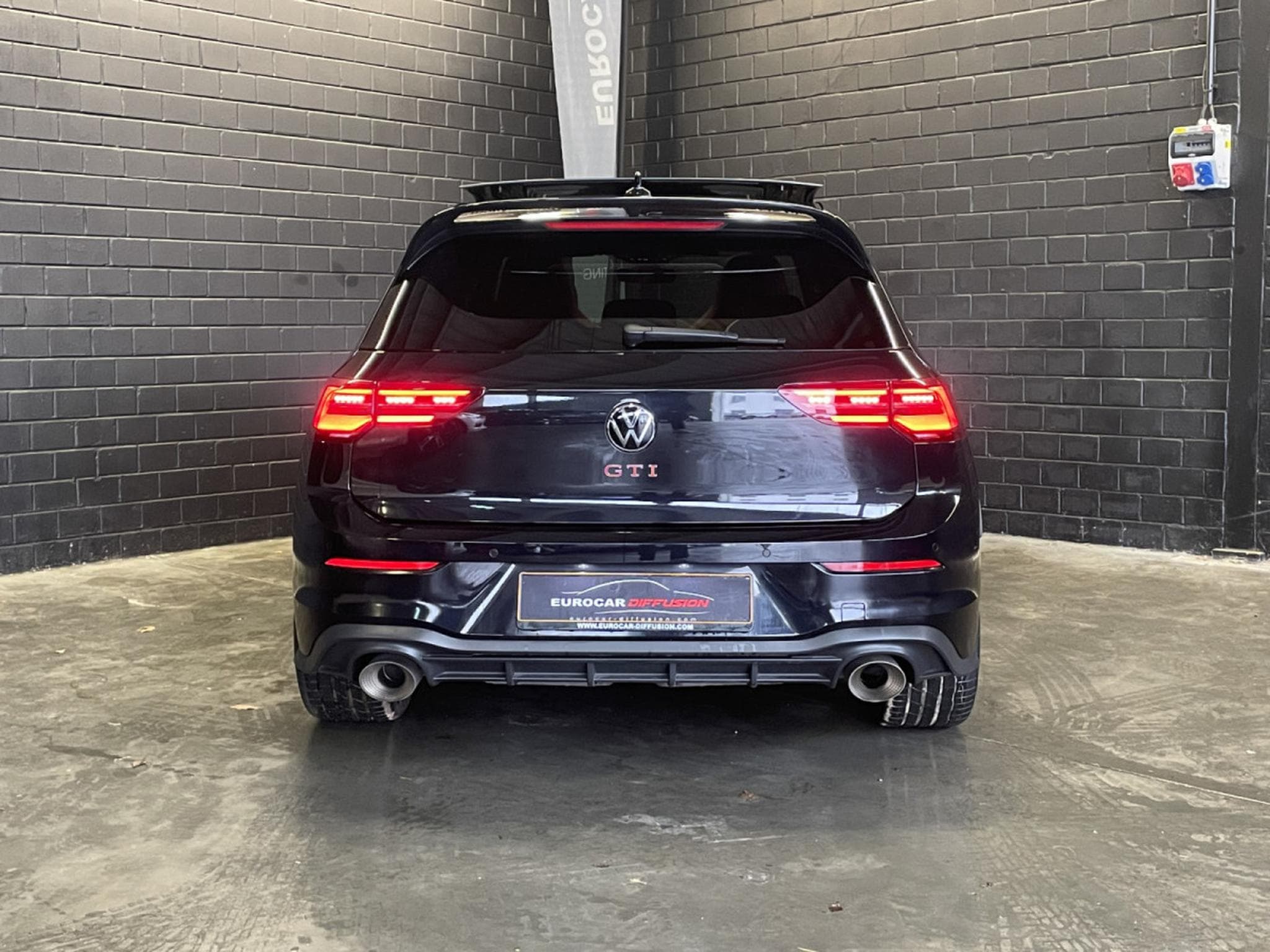 VW Golf GTI Clubsport 2.0 TSI 300 CV DSG7 *PACK PERF* AKRA* MATRIX * (2023) - Photo 5