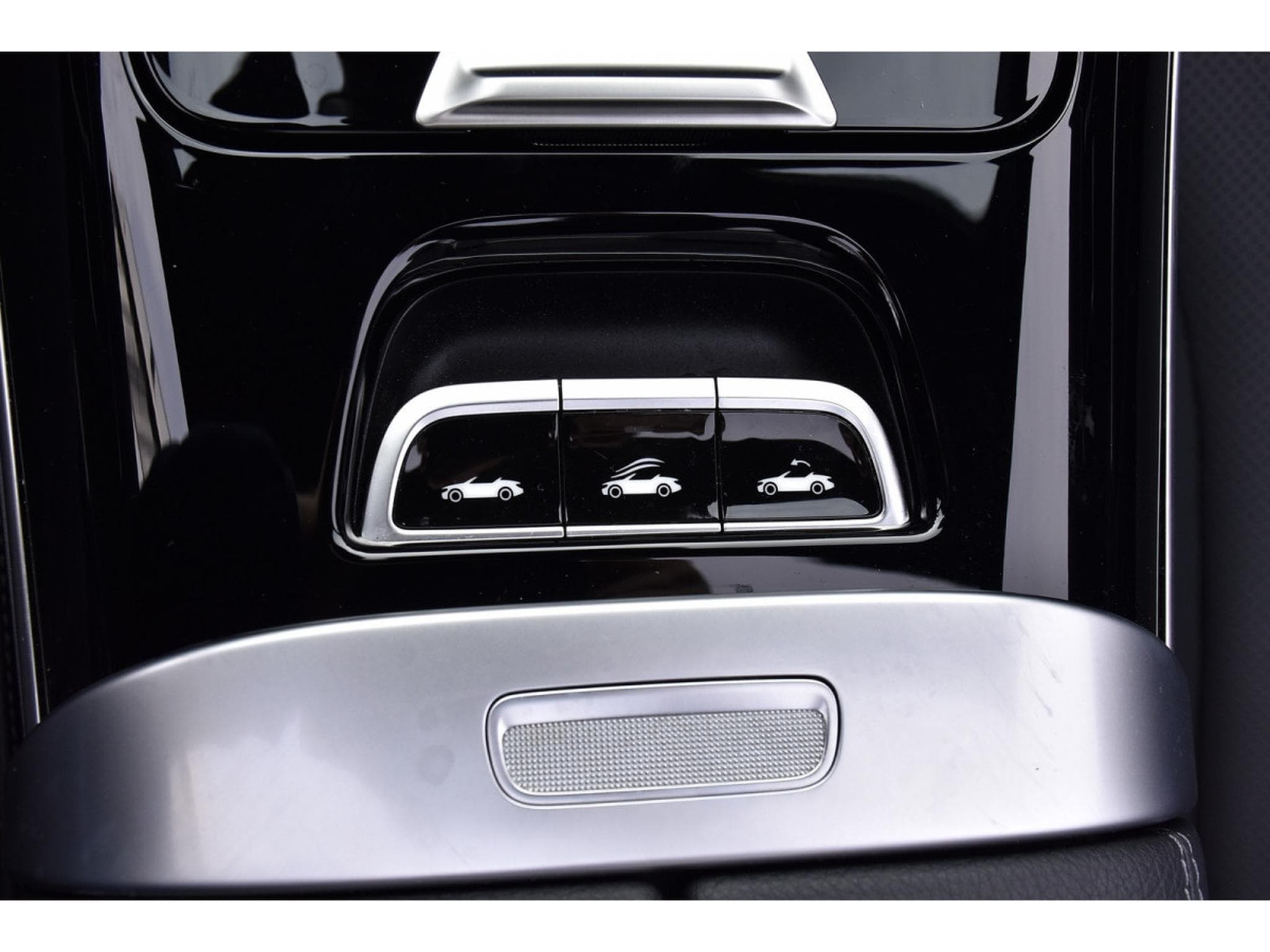 Mercedes CLE 200 AMG Line 9G-Tronic MEMO SG VENT DISTRONIC SIDE AIRSCARF 1°M. (2025) - Photo 19