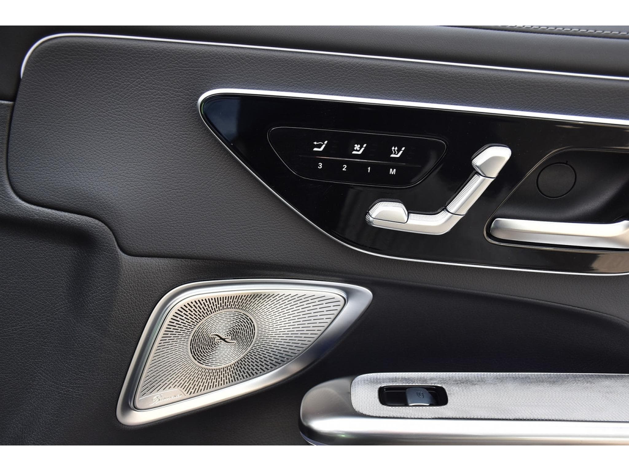 Mercedes CLE 200 AMG Line 9G-Tronic MEMO SG VENT DISTR CAM360 SIDE AIRSCARF (2025) - Photo 23