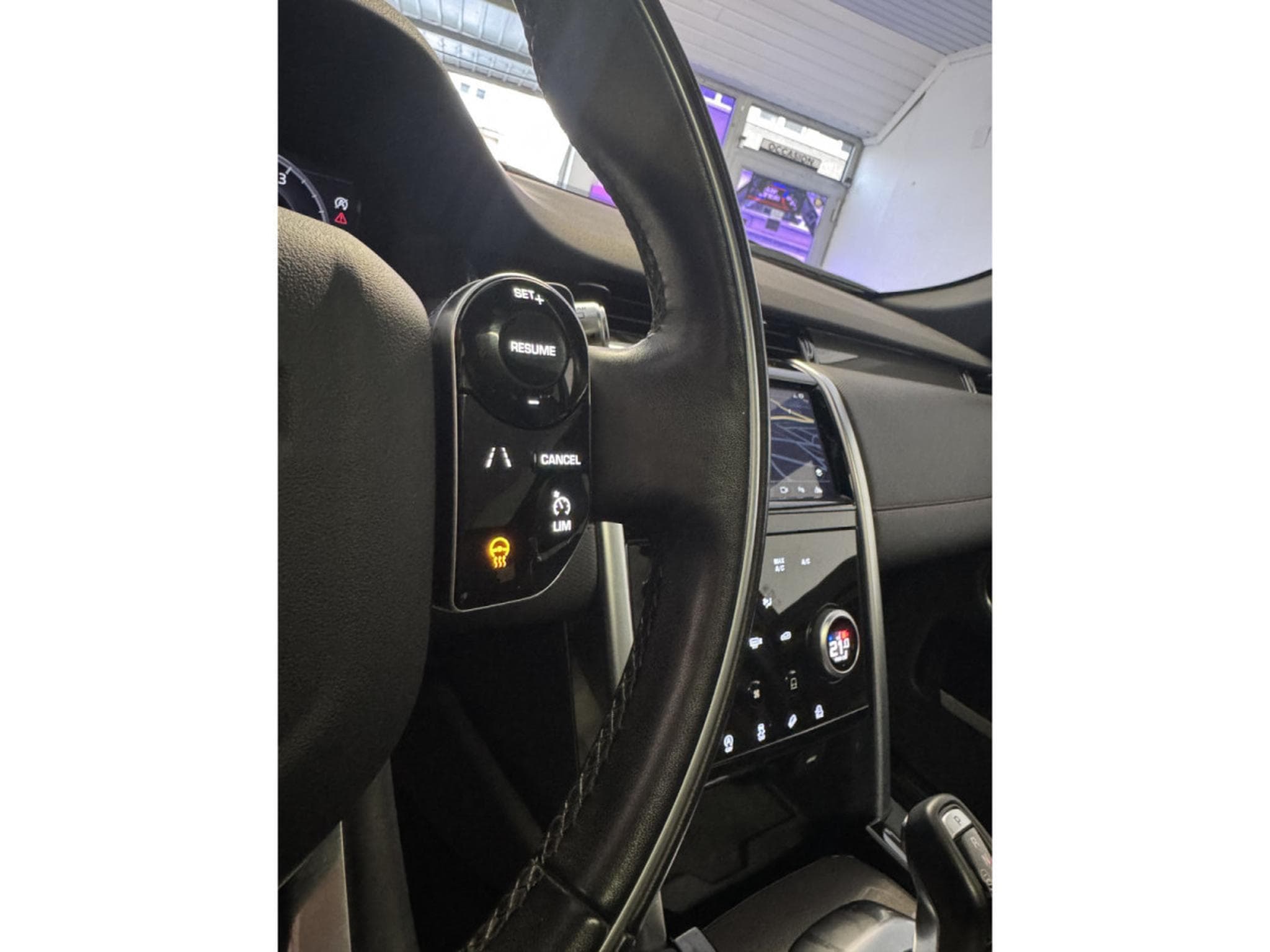 Land-Rover Discovery Sport 2.0D 180Ps Automatik R-Dynamic Black Edition Vol (2019) - Photo 13