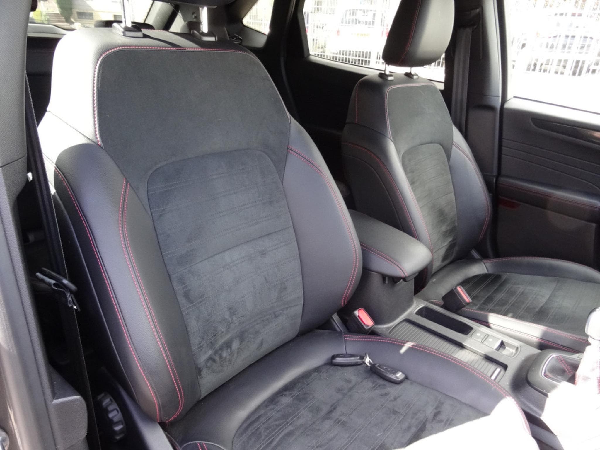 Ford Kuga 1.5 ST-LINE X 150CV (2022) - Photo 9