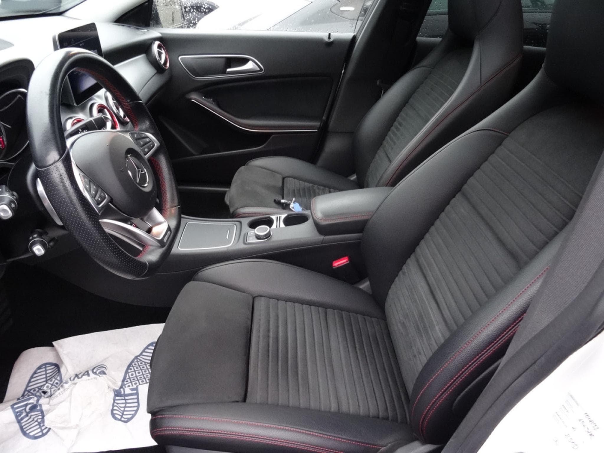 Mercedes CLA 200 Shooting Brake AMG-LINE (2019) - Photo 11