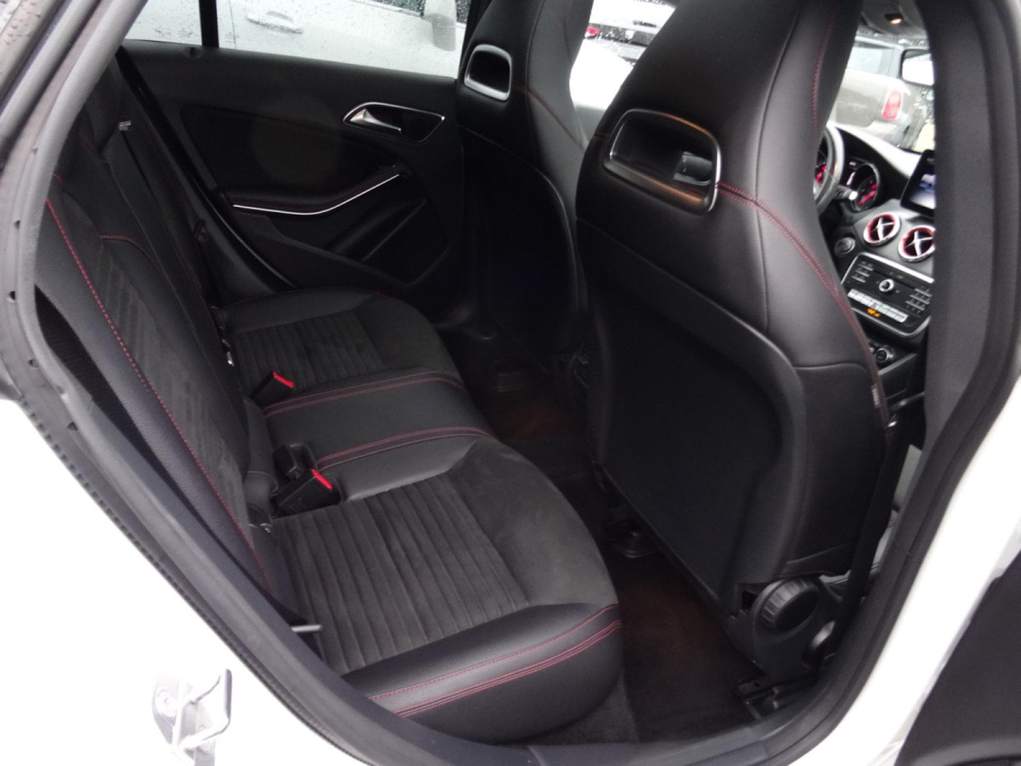 Mercedes CLA 200 Shooting Brake AMG-LINE (2019) - Photo 7