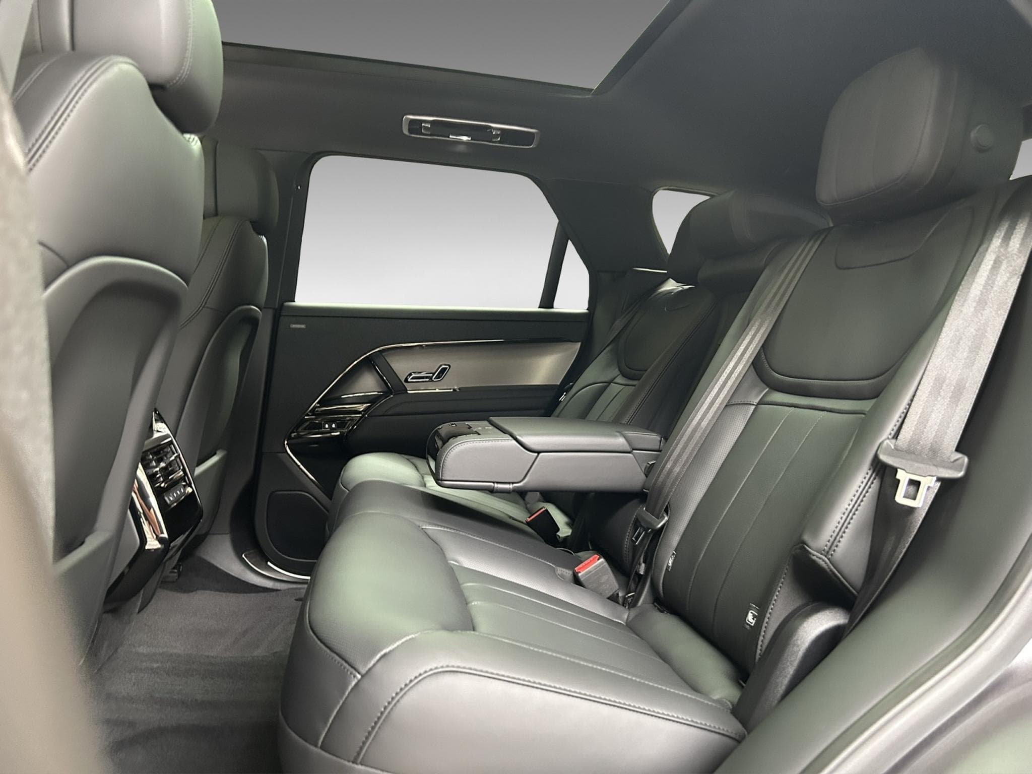 Land-Rover Range Rover Sport D300 SE +WinterPaket +22 Zoll Felgen (2026) - Photo 8