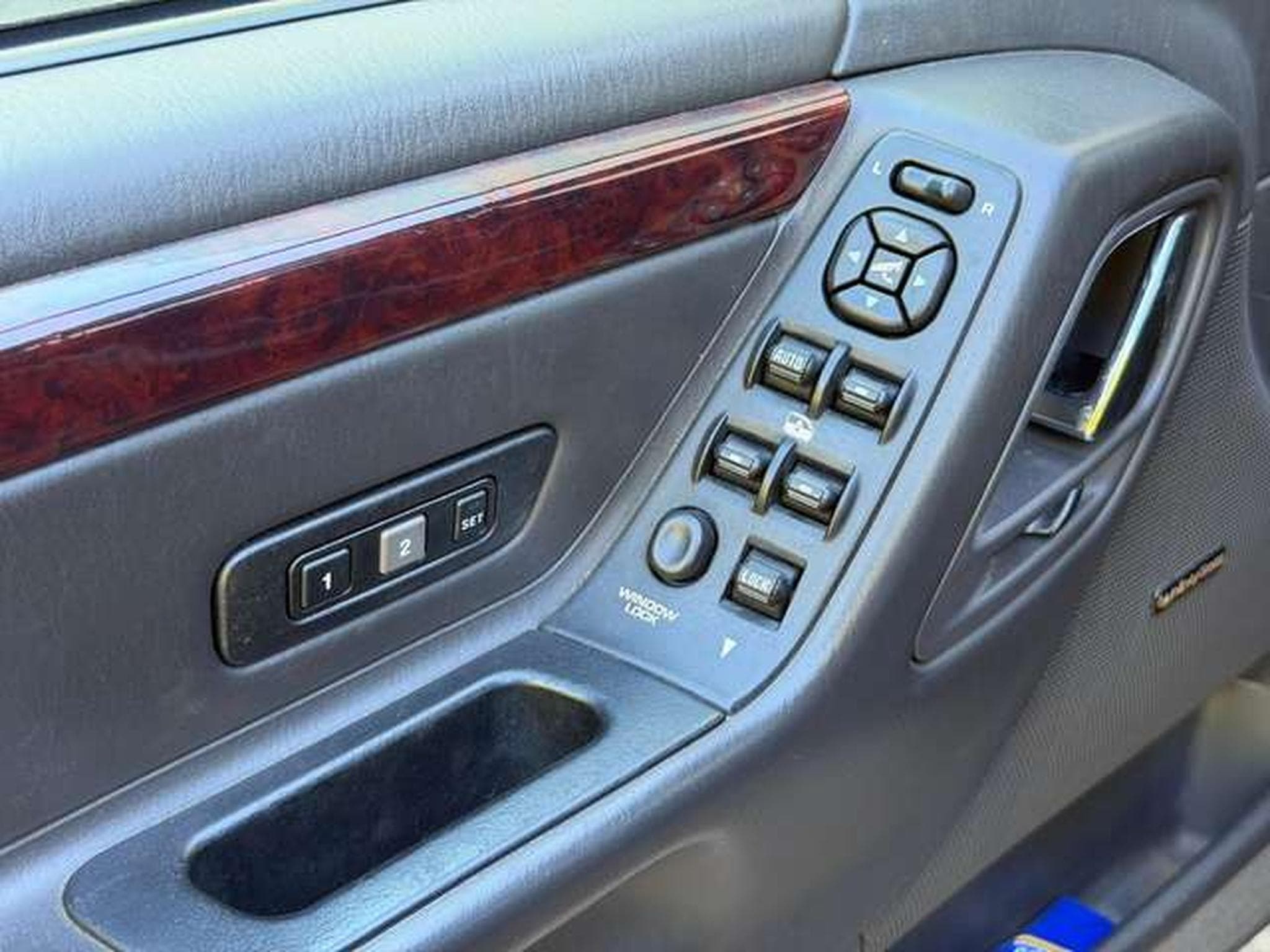 Jeep Cherokee 4.7i V8 Limited (Quadra-Drive) (2000) - Photo 14