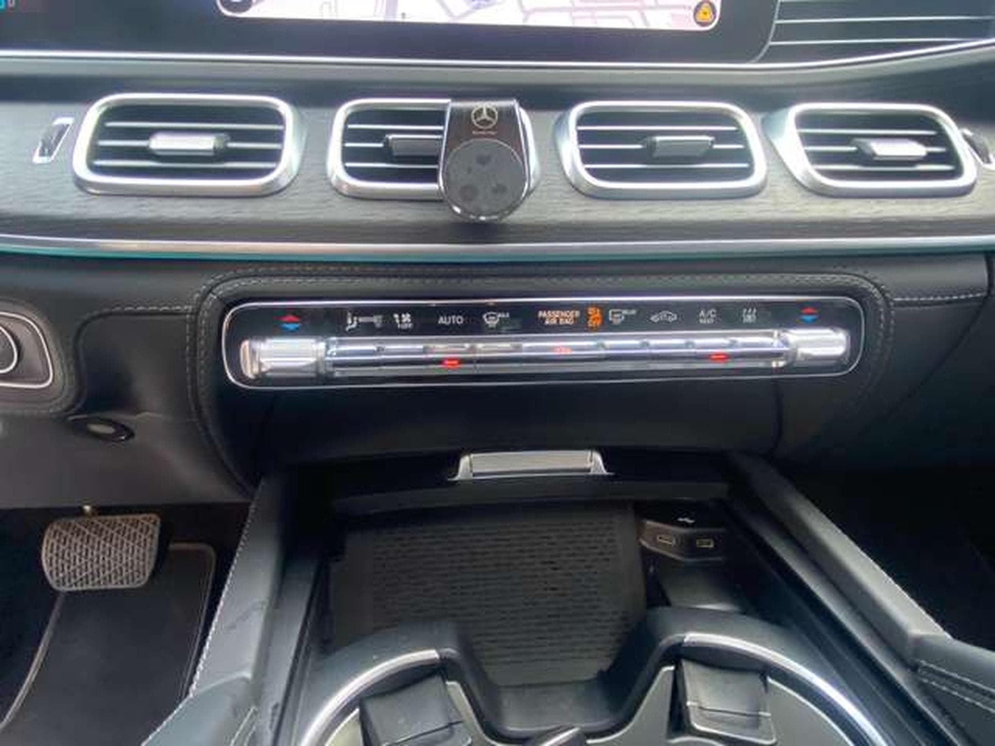 Mercedes GLE 400 GLE-Coupe 400 e 4Matic AMG Line Advanced Plus (2024) - Photo 16