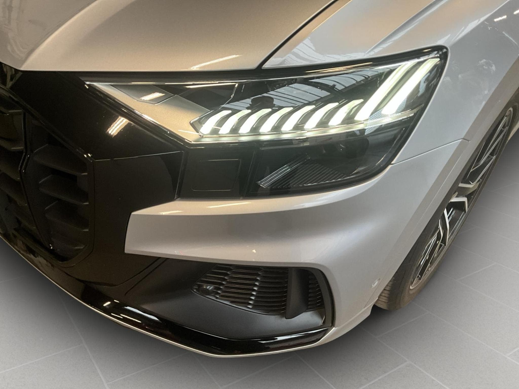 Audi SQ8 Quattro+Tiptronic+AHK+Pano (2022) - Photo 18