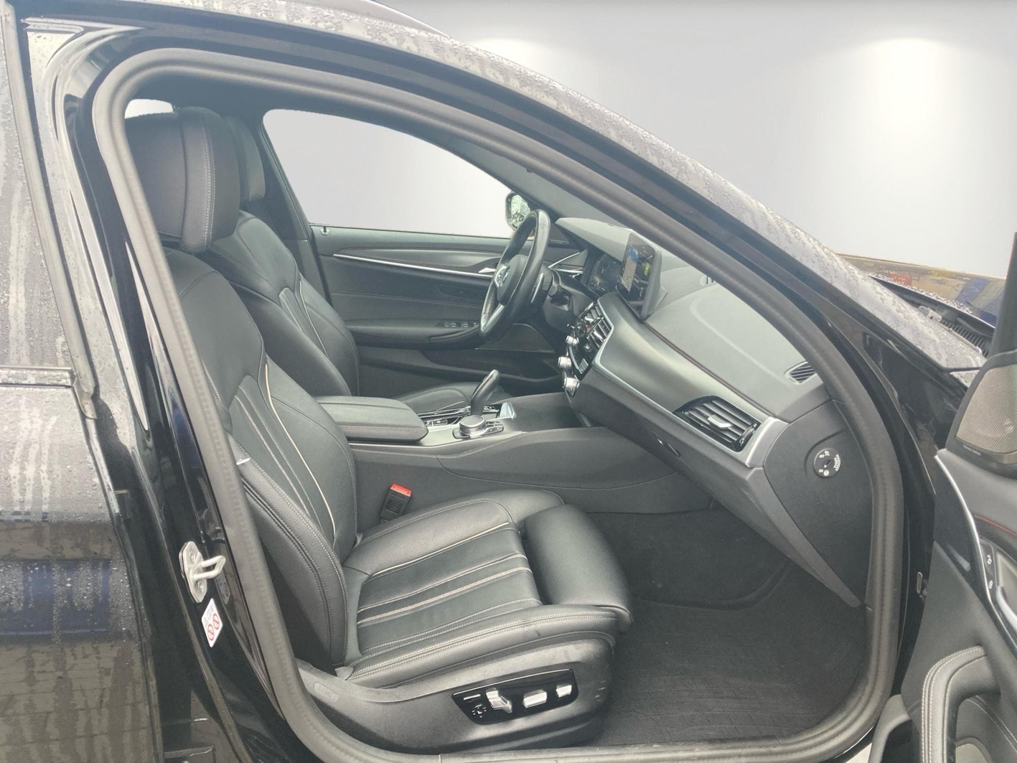 BMW 530 d Mild Hybrid xDrive M Sport AHK (2023) - Photo 15