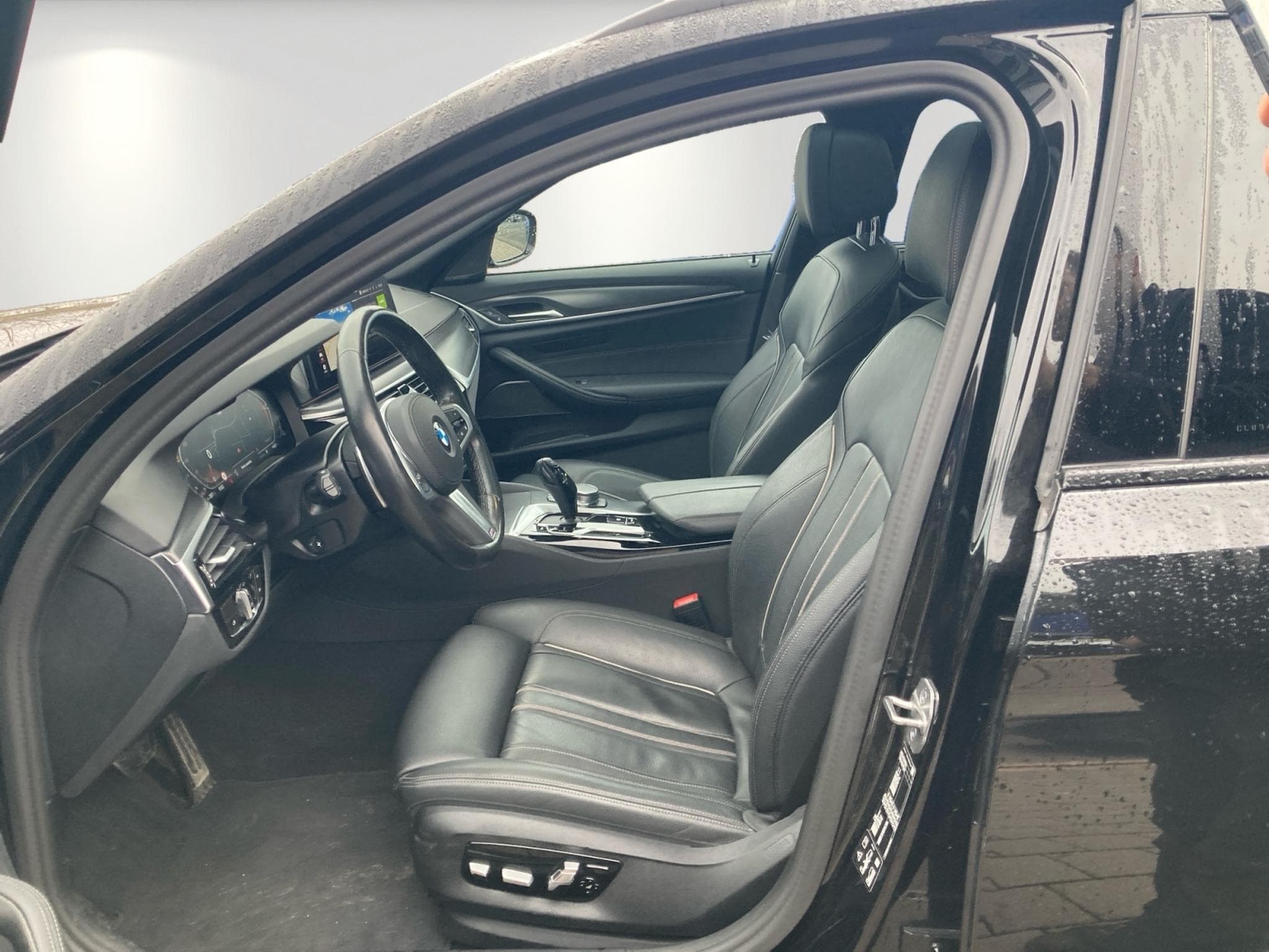 BMW 530 d Mild Hybrid xDrive M Sport AHK (2023) - Photo 8