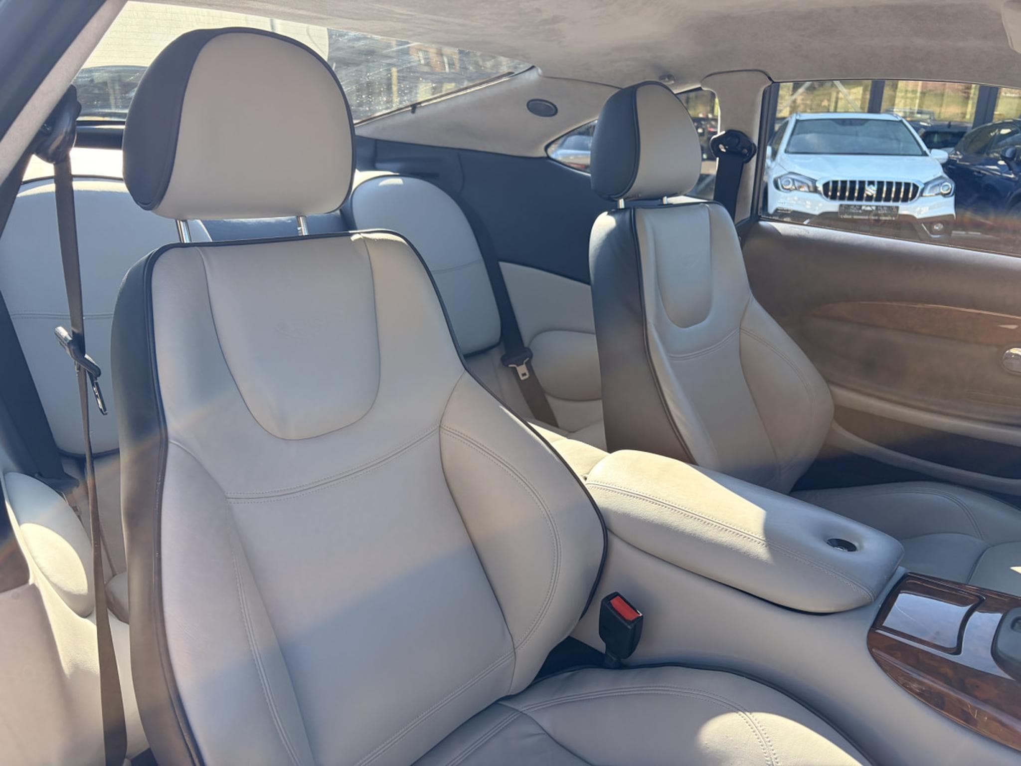 Aston-Martin DB7 V12 6.0 (2002) - Photo 12