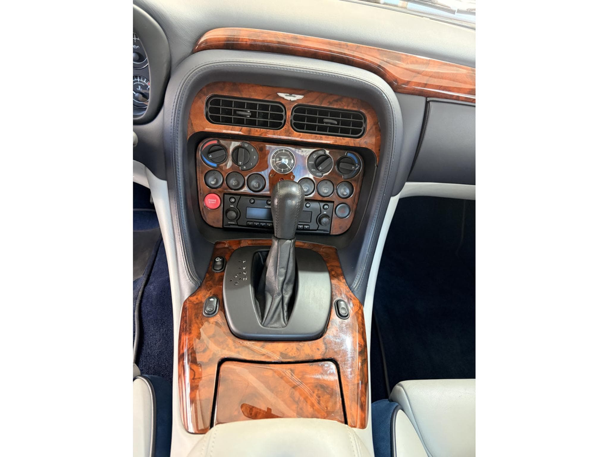 Aston-Martin DB7 V12 6.0 (2002) - Photo 13