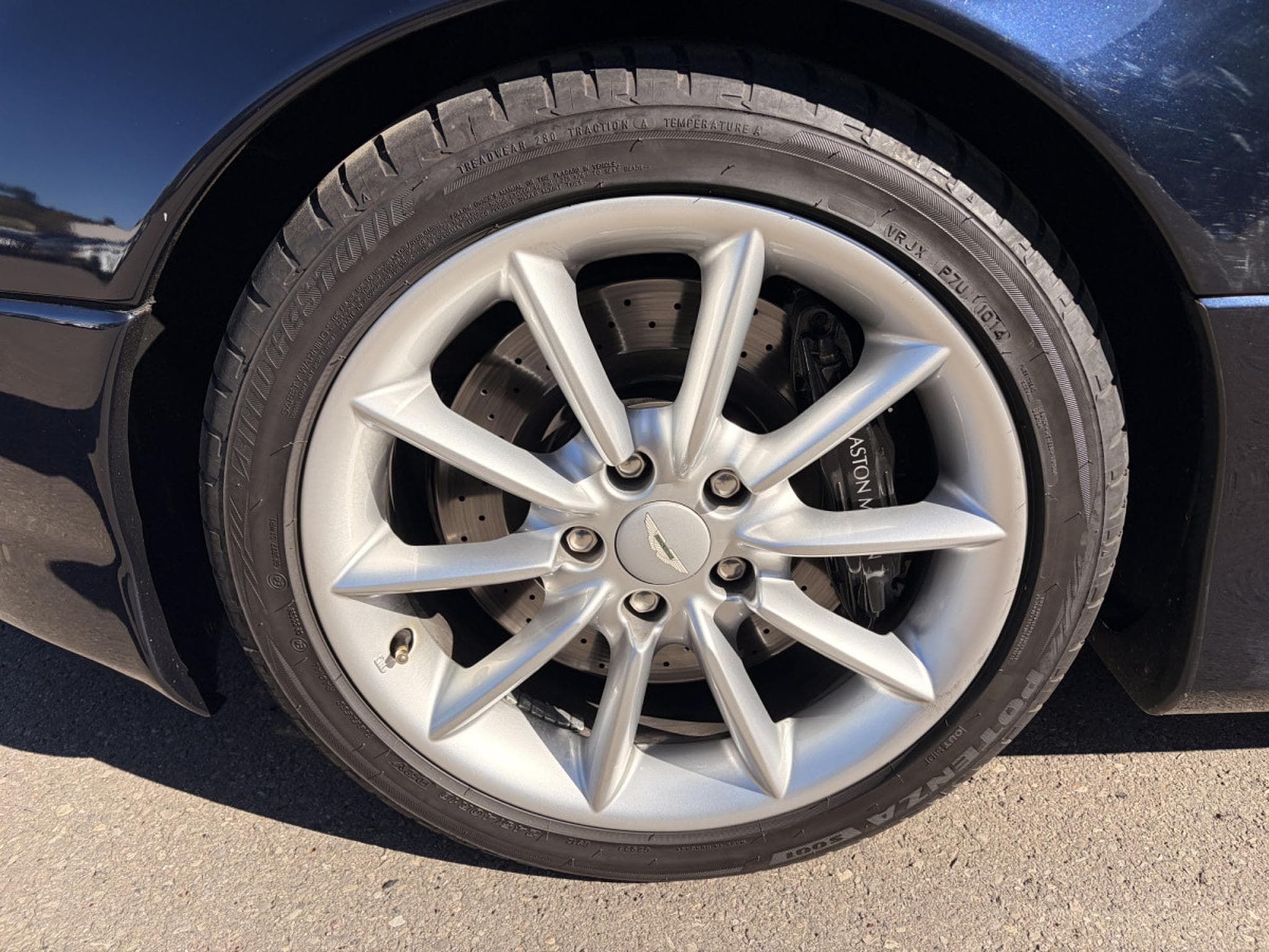 Aston-Martin DB7 V12 6.0 (2002) - Photo 8