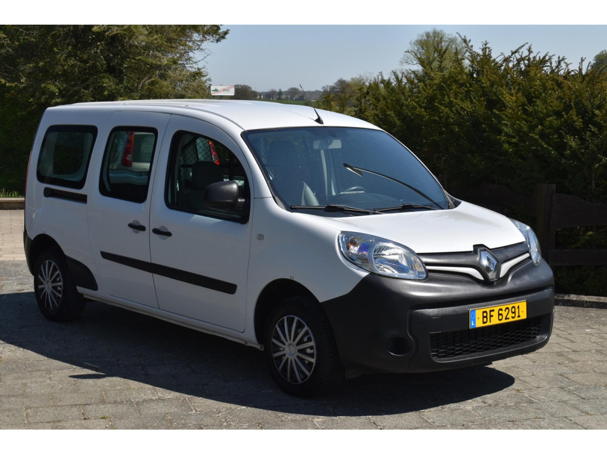 Renault Kangoo MAXI 1,5 DCi 95  8900km comme neuf (2022) - Photo 3