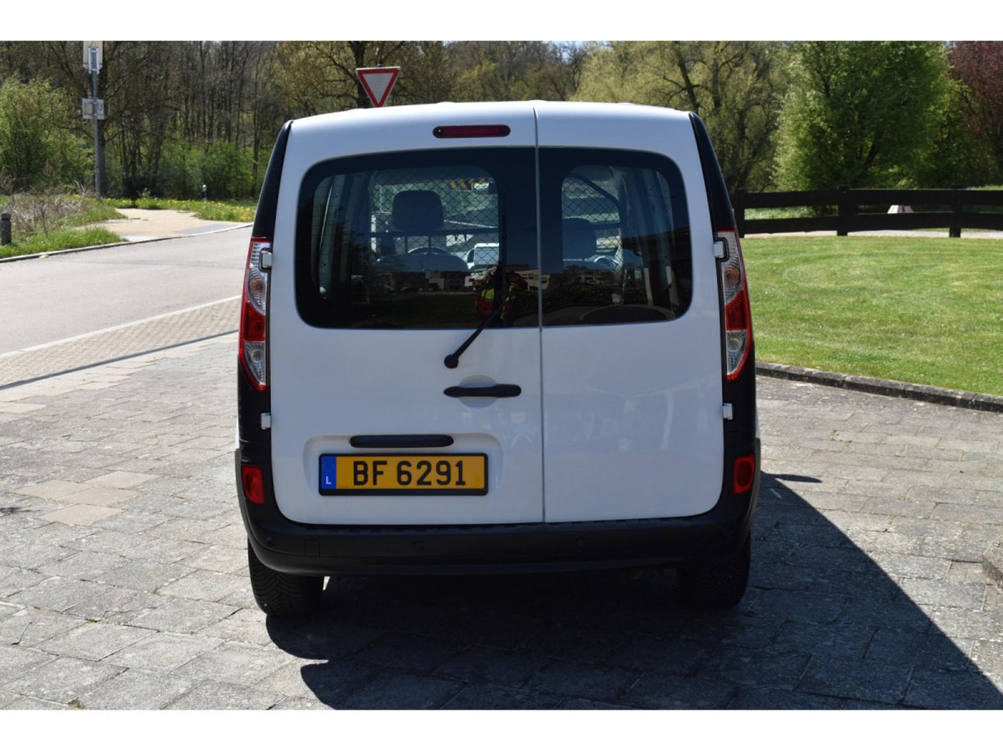 Renault Kangoo MAXI 1,5 DCi 95  8900km comme neuf (2022) - Photo 5