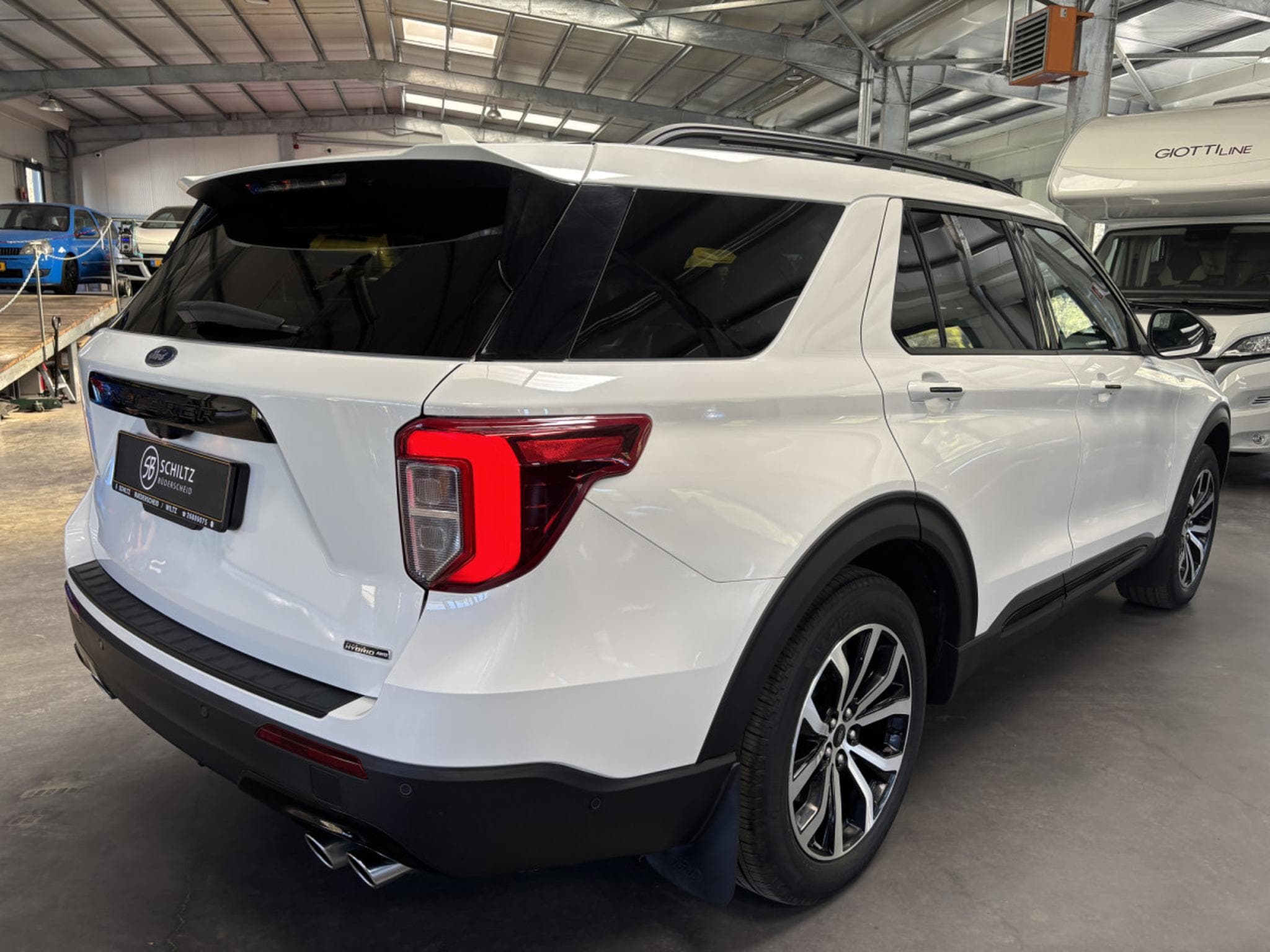Ford Explorer 3.0 St Line Plug-in Hybrid 7 Seats (2021) - Photo 3