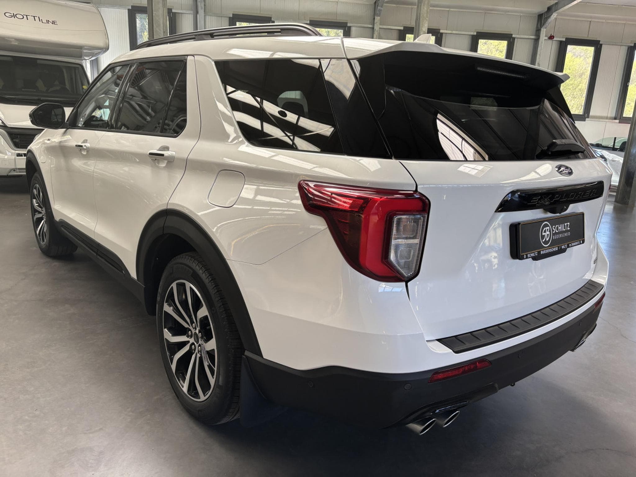 Ford Explorer 3.0 St Line Plug-in Hybrid 7 Seats (2021) - Photo 5