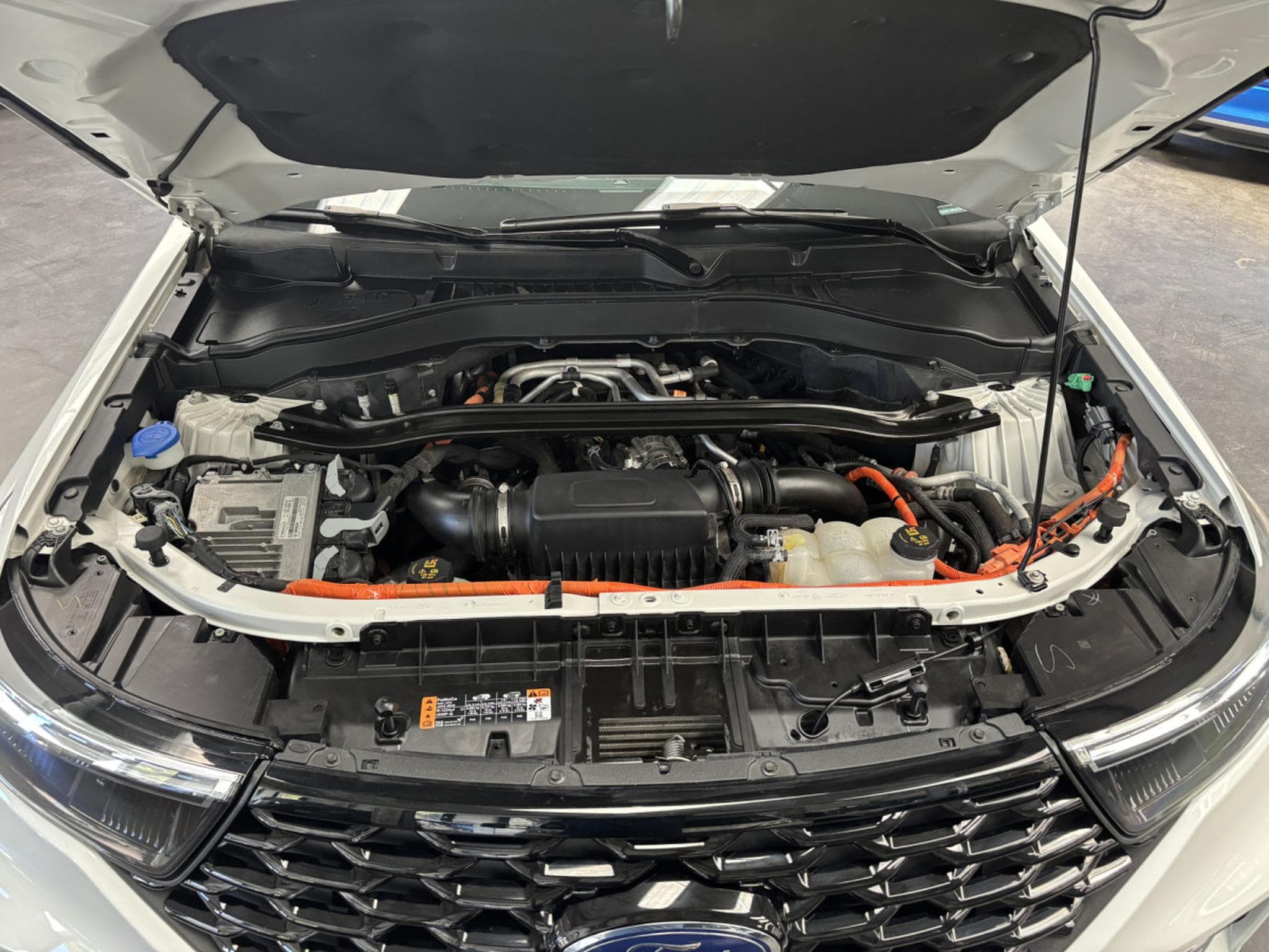 Ford Explorer 3.0 St Line Plug-in Hybrid 7 Seats (2021) - Photo 9