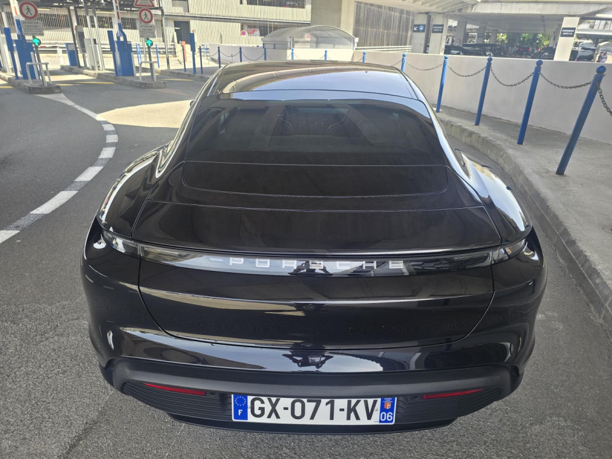 Porsche Taycan 4S SPORT 530CH Performance plus battery 1 year (2020) - Photo 5