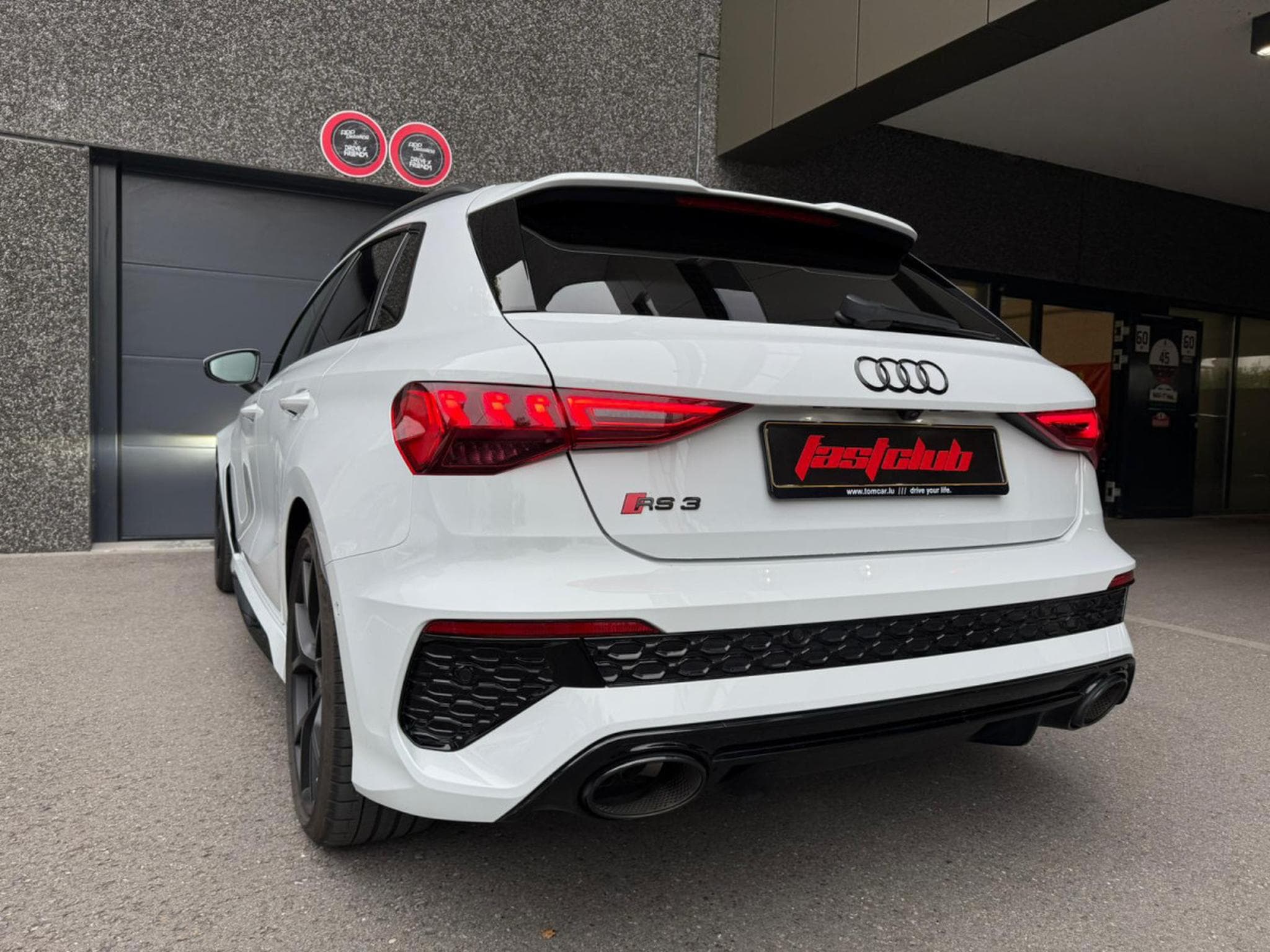 Audi RS3 SPORTBACK FREINS CERAMIQUES 2.5 TFSI 5 cylindres – 400 ch (2024) - Photo 6