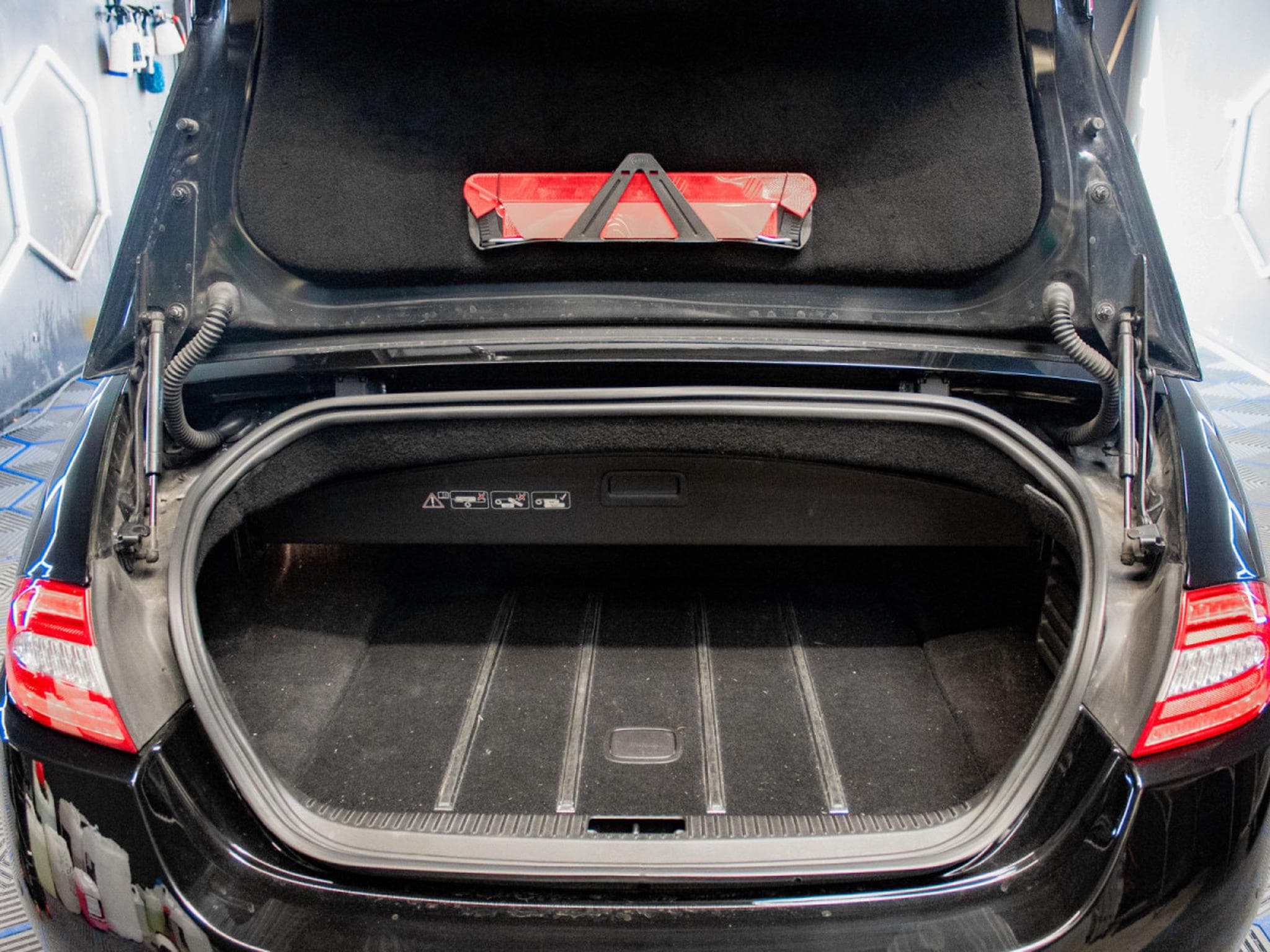 Jaguar XK Jaguar XK Convertible 5.0 V8 - 380 ch - PORTOFOLIO (2009) - Photo 15