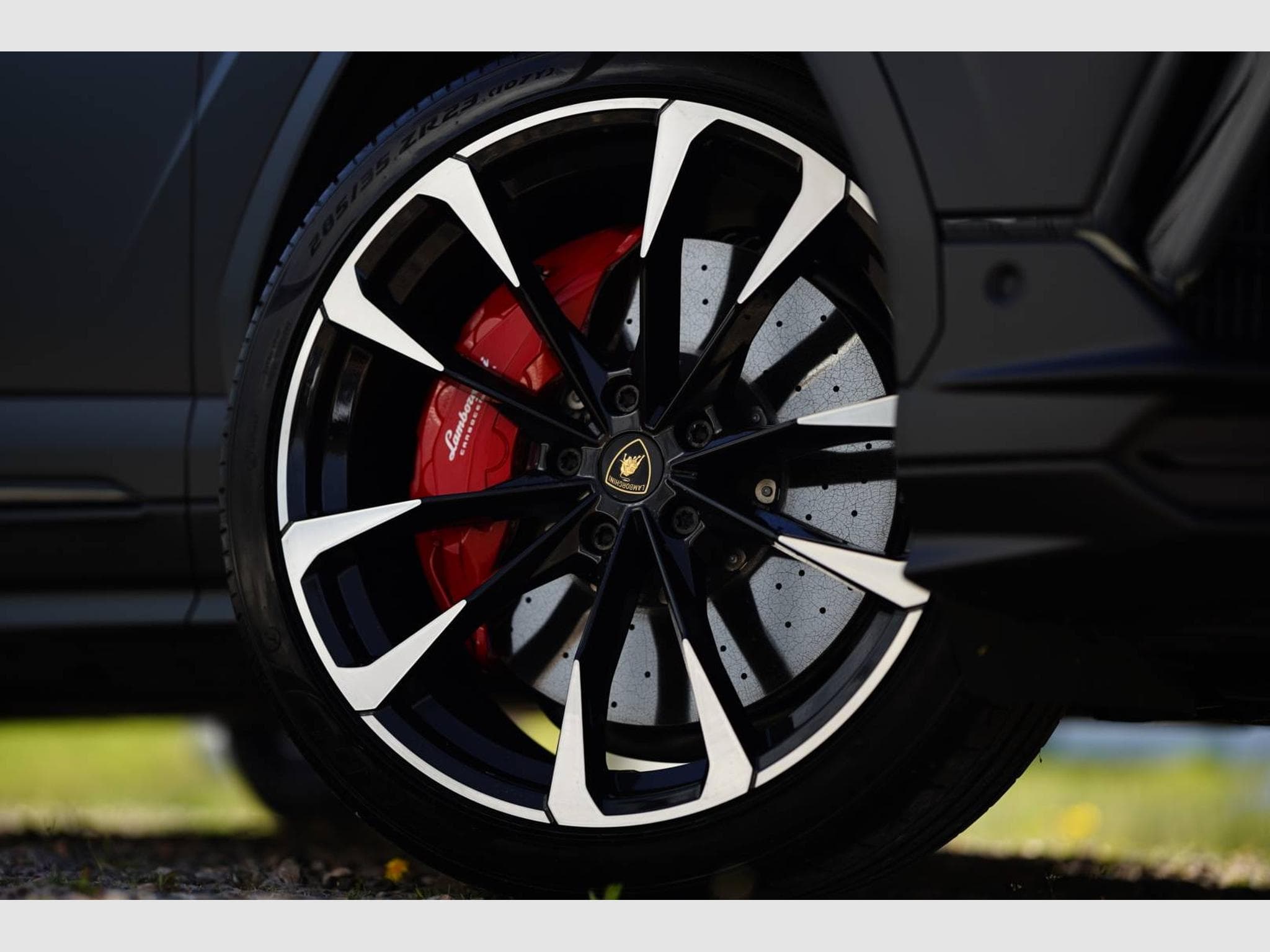 Lamborghini  Urus S V8 4.0L 666CH – Configuration exceptionnelle noir mat – 1è (2025) - Foto 15