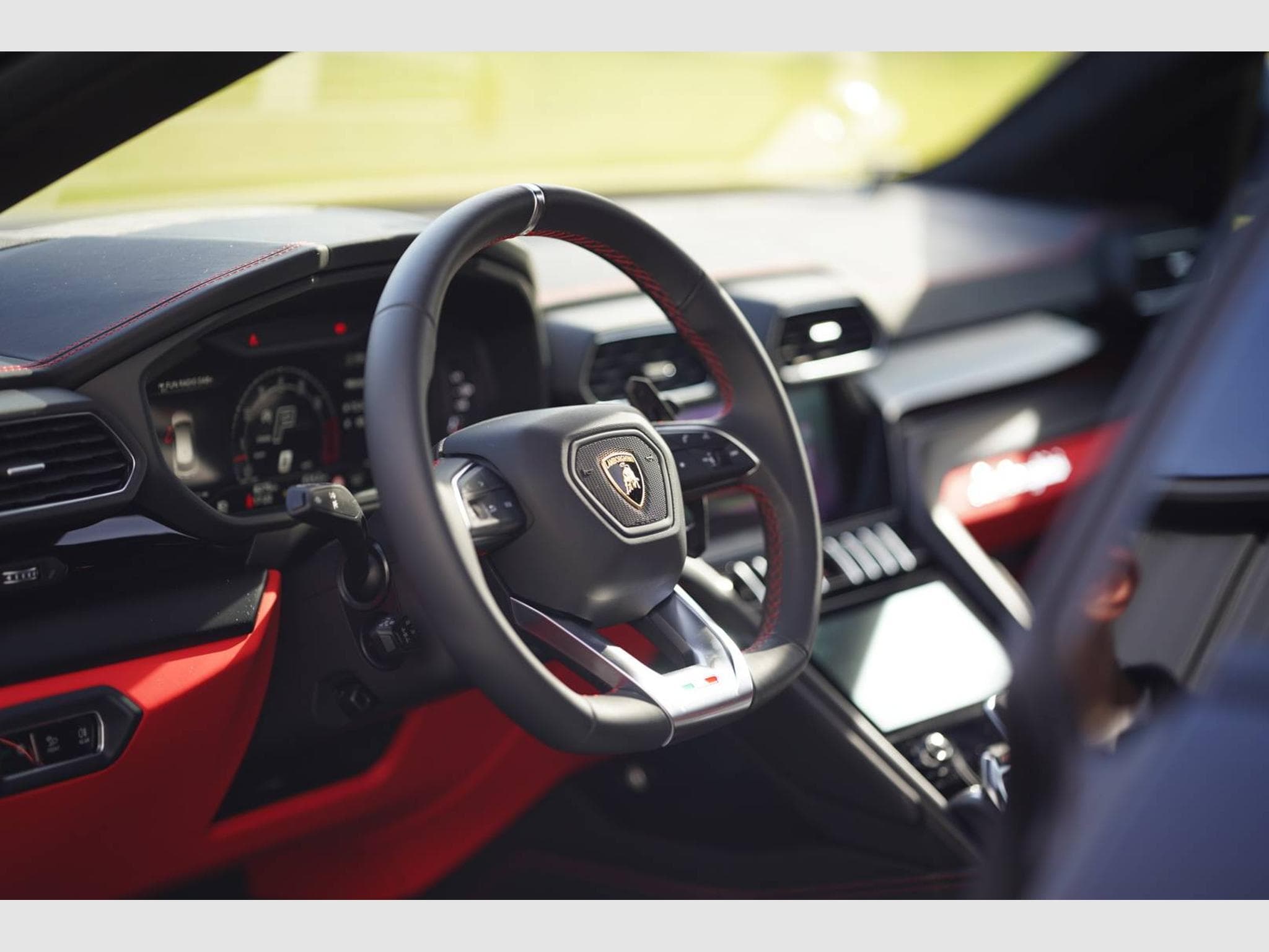 Lamborghini  Urus S V8 4.0L 666CH – Configuration exceptionnelle noir mat – 1è (2025) - Foto 28