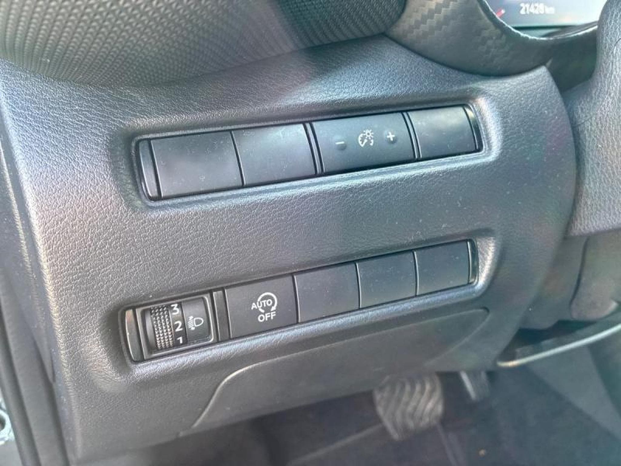 Nissan Juke N-Design (2024) - Photo 21