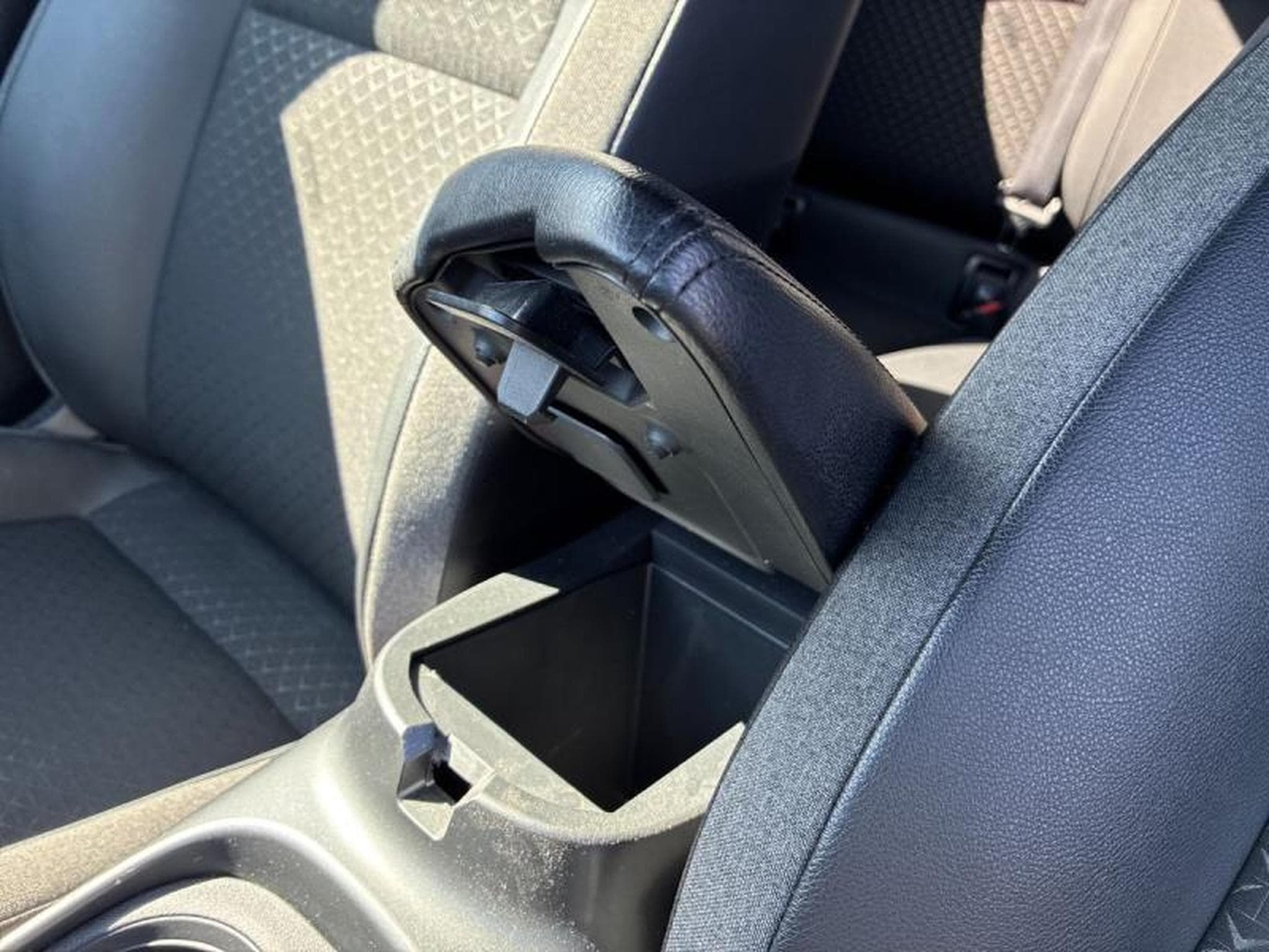 Nissan Juke N-Design (2024) - Photo 23