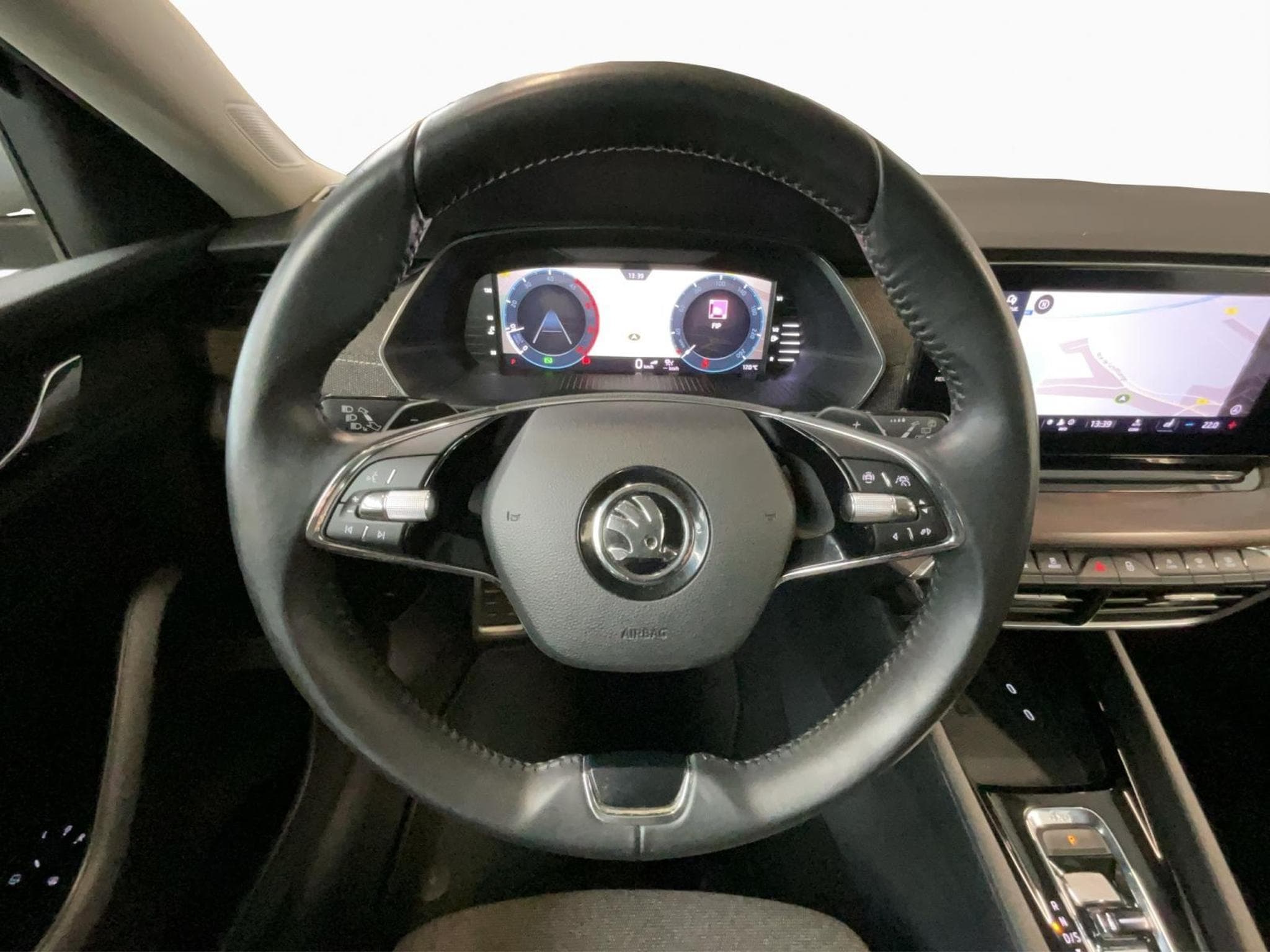 Skoda Octavia Combi+Scout+DSG+4x4+AHK (2022) - Photo 10