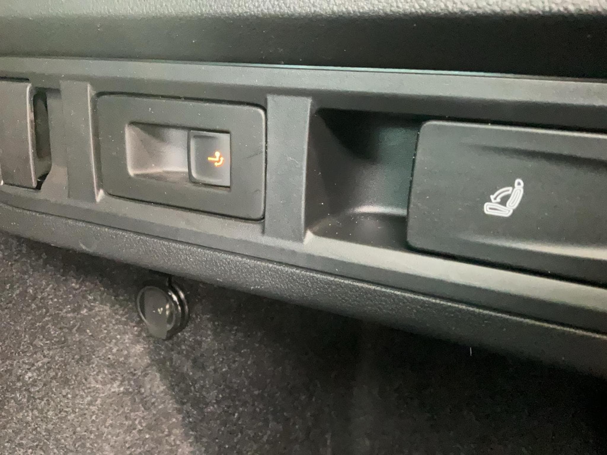 Skoda Octavia Combi+Scout+DSG+4x4+AHK (2022) - Photo 19