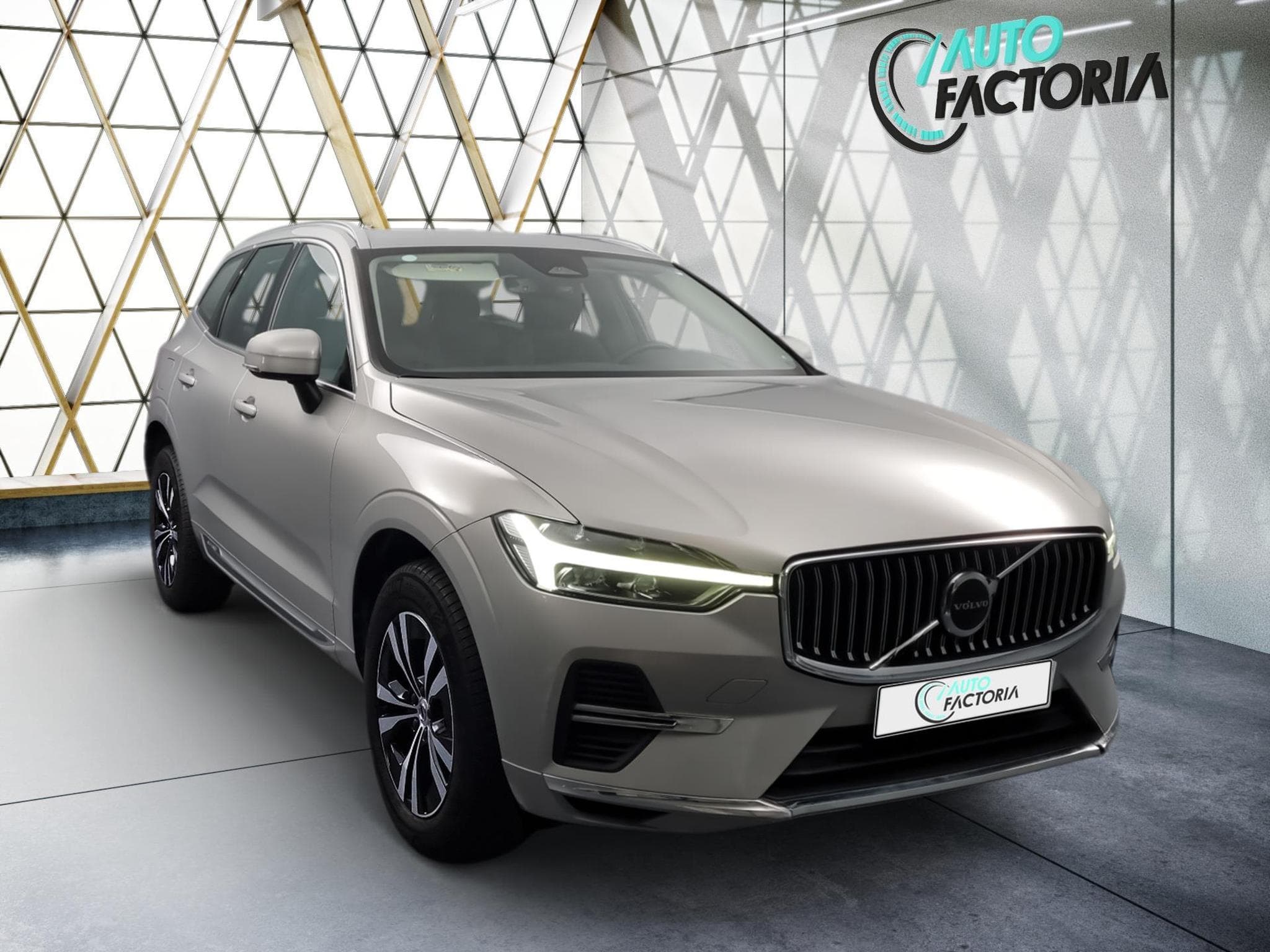 Volvo XC60 -43% T6 PHEV 350cv BVA8 4X4 +T.PANO+GPS+Options (2024) - Foto 2