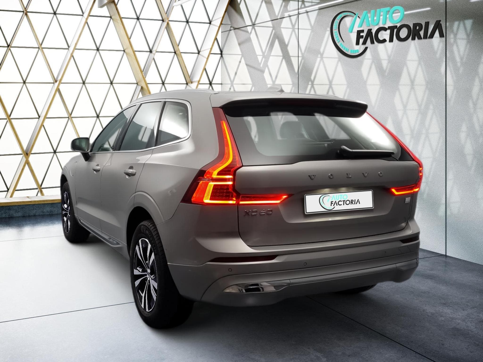 Volvo XC60 -43% T6 PHEV 350cv BVA8 4X4 +T.PANO+GPS+Options (2024) - Foto 4