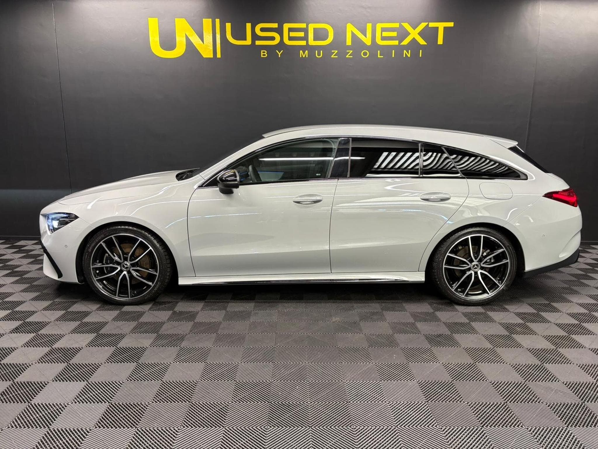 Mercedes CLA 200 AMG night edition CAMERA/ATTELAGE (2025) - Photo 4