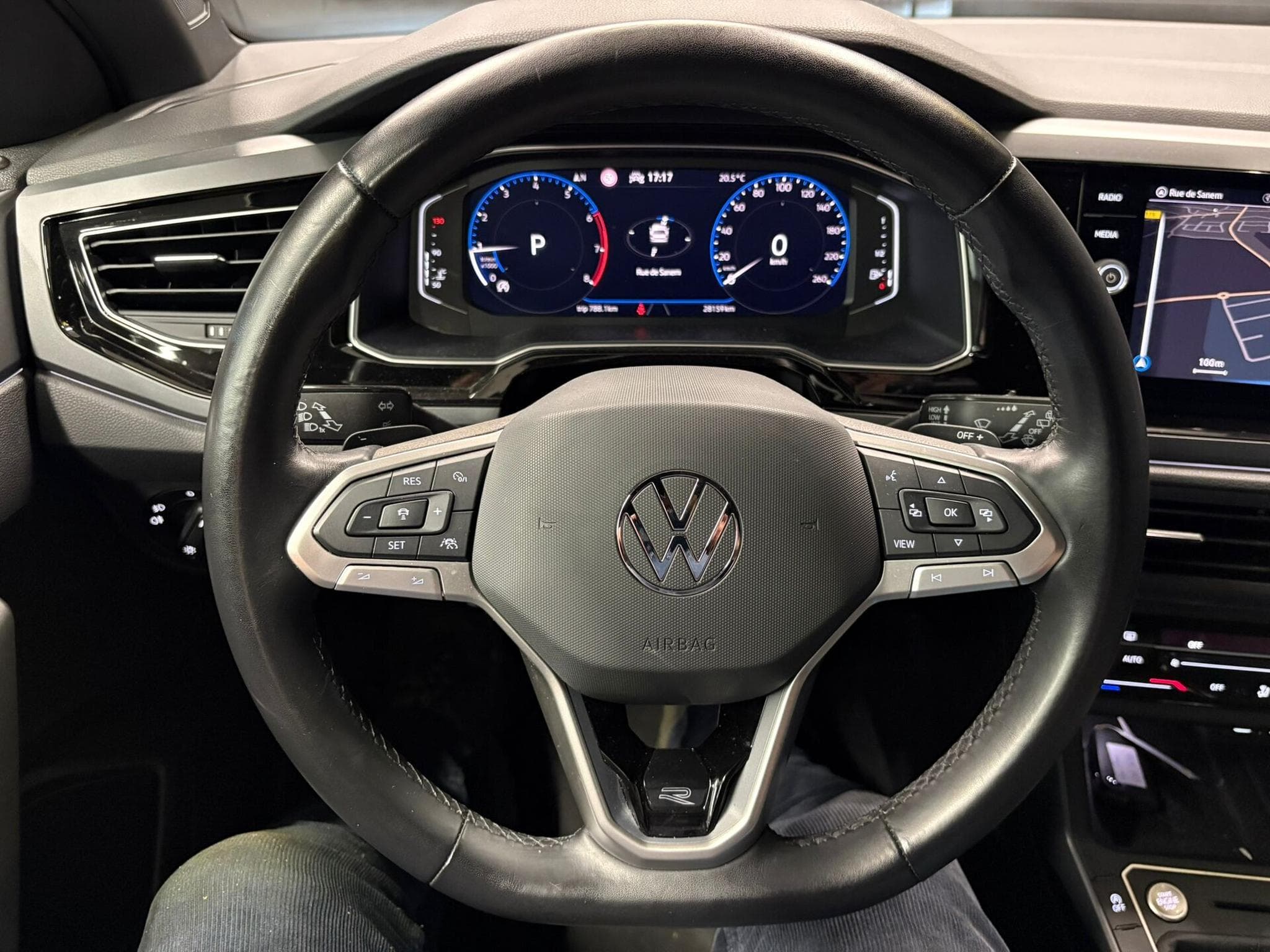 VW Polo 1.0 TSI R-line 110 DSG7 (2023) - Foto 12