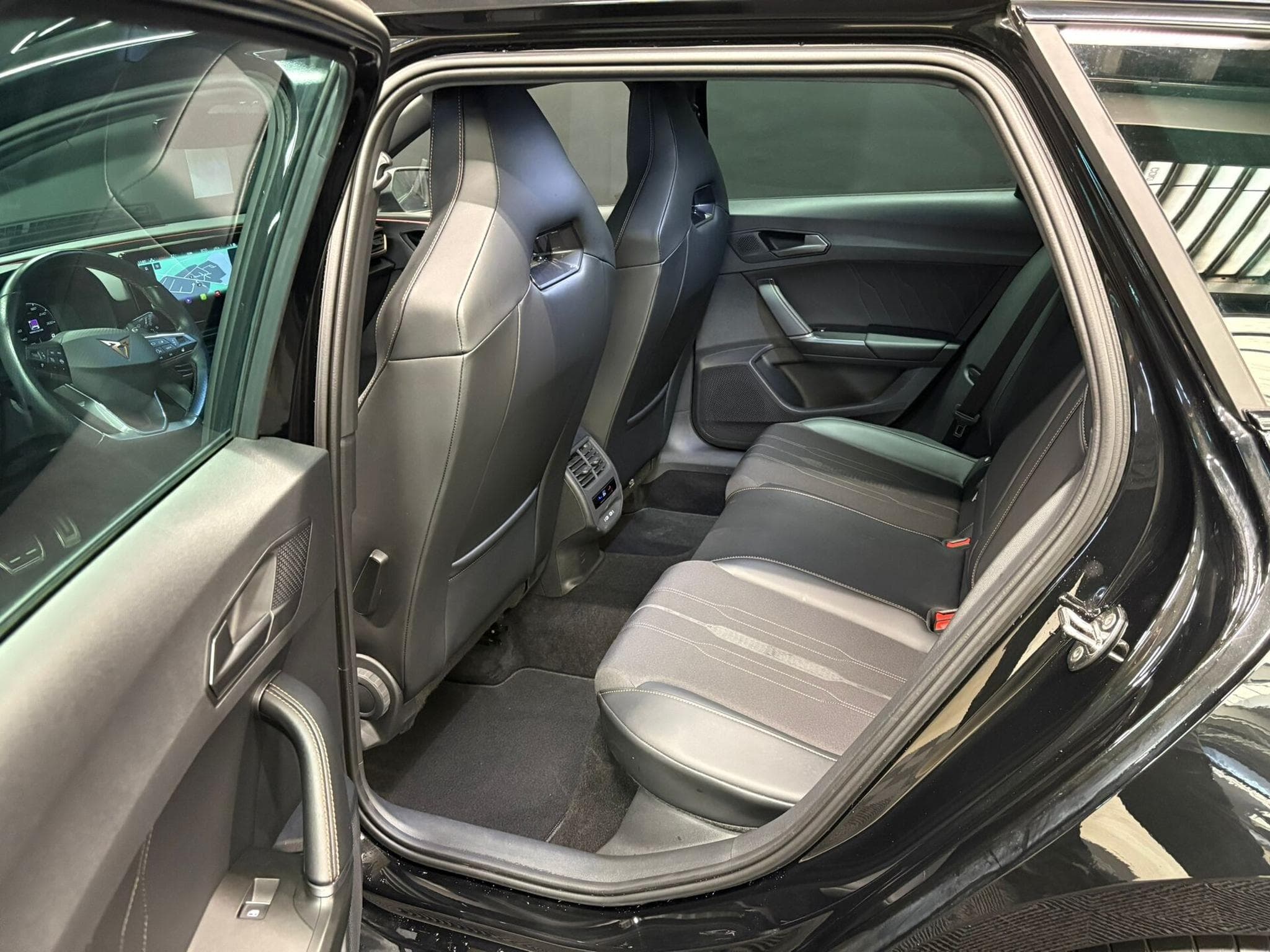 Cupra Leon SP VZ 245CV PHEV DSG (2022) - Photo 15