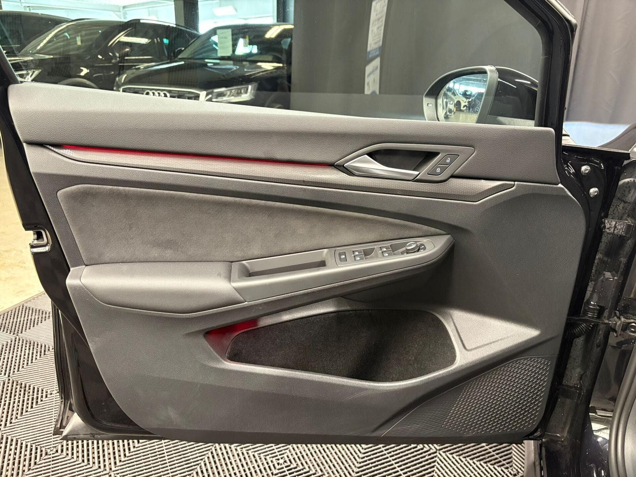 VW Golf GTI 245CV DSG7 (2023) - Foto 12