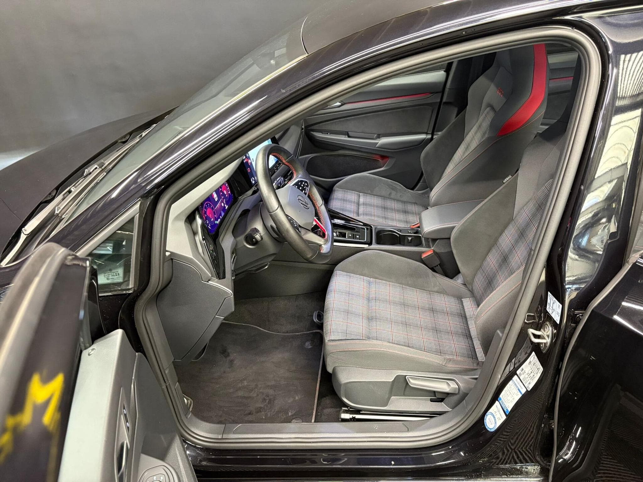 VW Golf GTI 245CV DSG7 (2023) - Foto 13