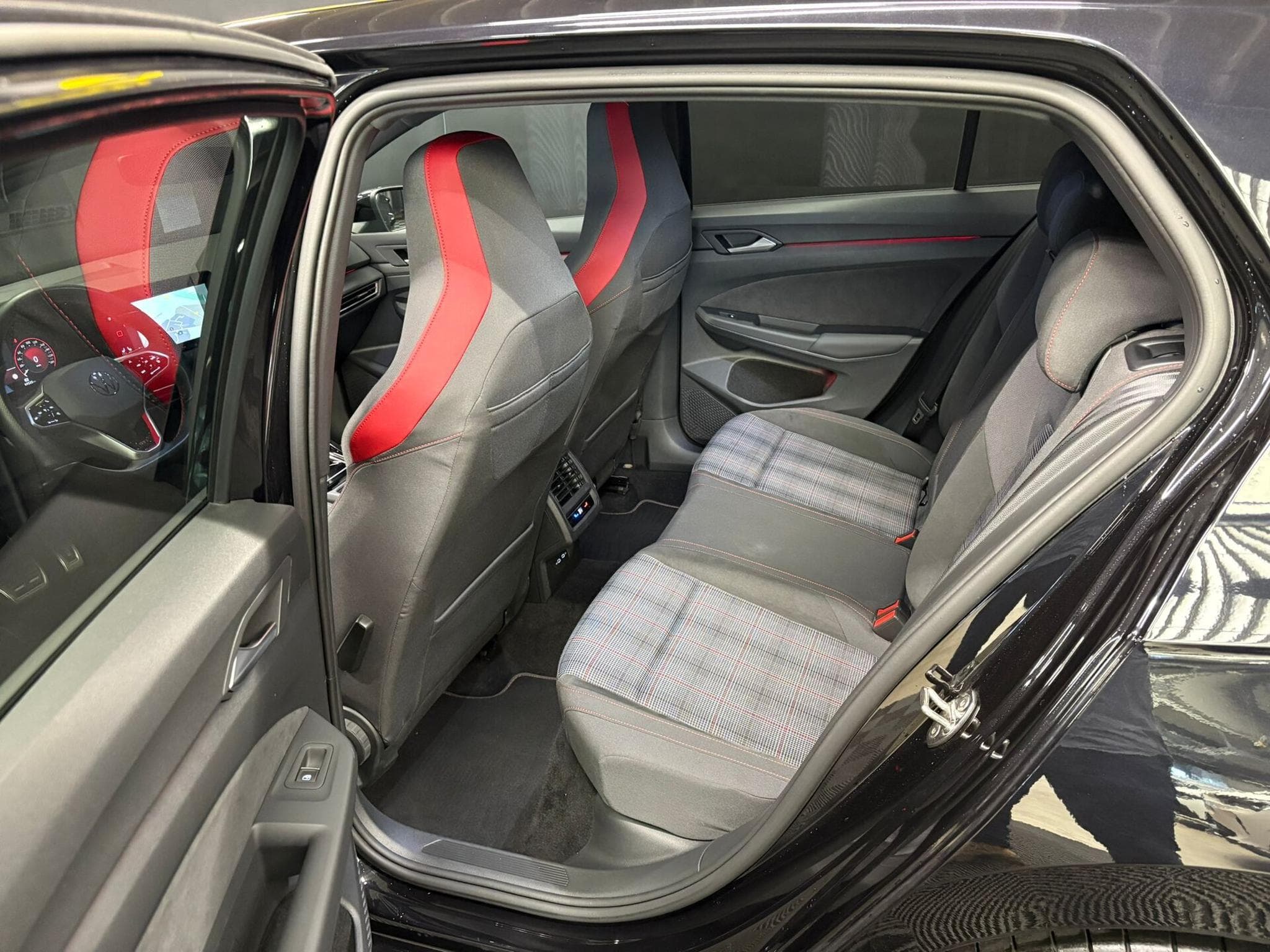 VW Golf GTI 245CV DSG7 (2023) - Foto 15