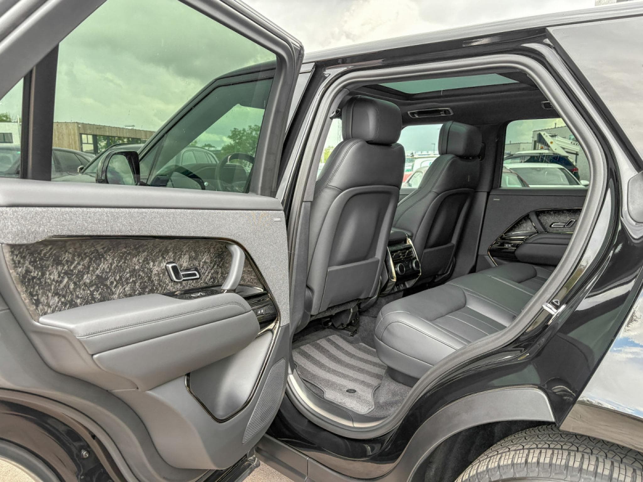 Land-Rover Range Rover Sport DYNAMIC HSE P440E/22/AHK/PANO/VOLL (2023) - Photo 10