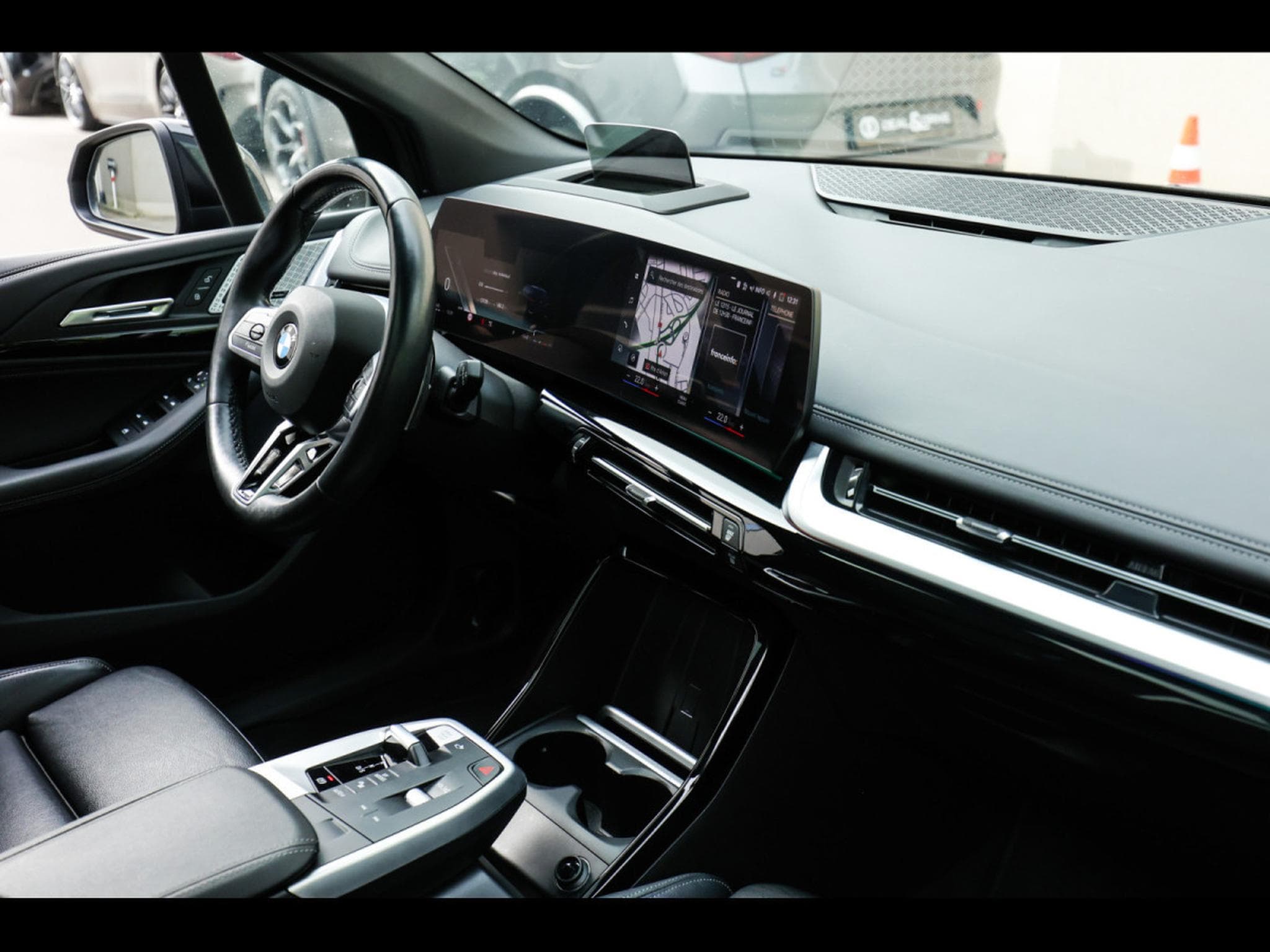 BMW 220 i°PACK INNOVATION (2023) - Photo 14