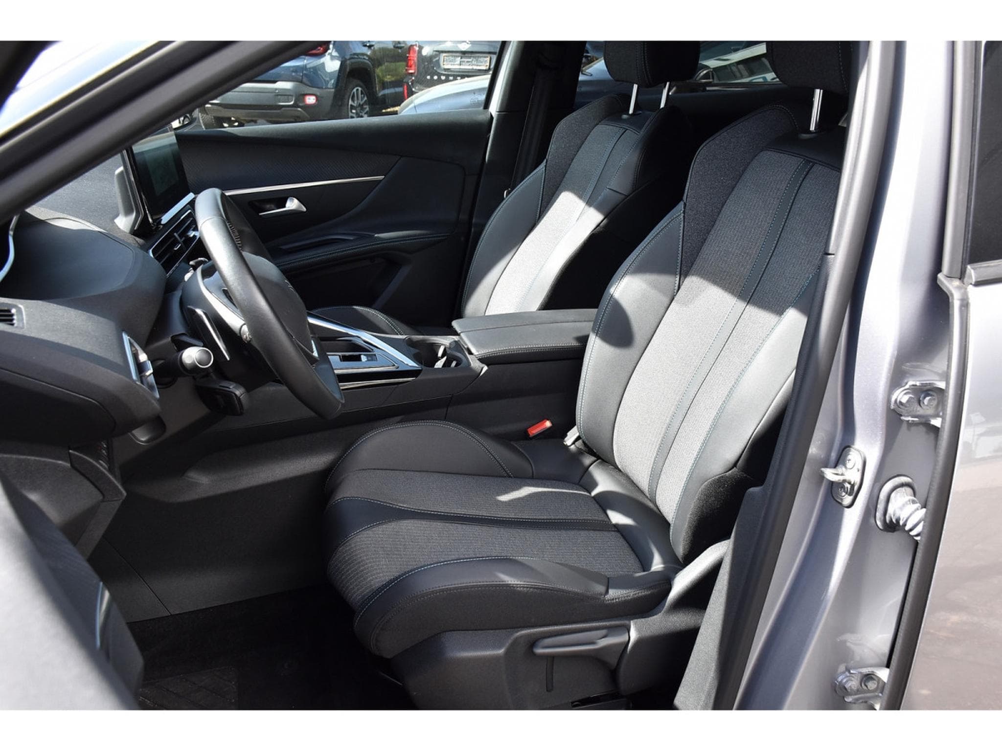 Peugeot 3008 1.6 Hybrid PHEV 180 Allure e-EAT8 ACC LANE SIDE CAM 1° MAIN (2024) - Foto 6