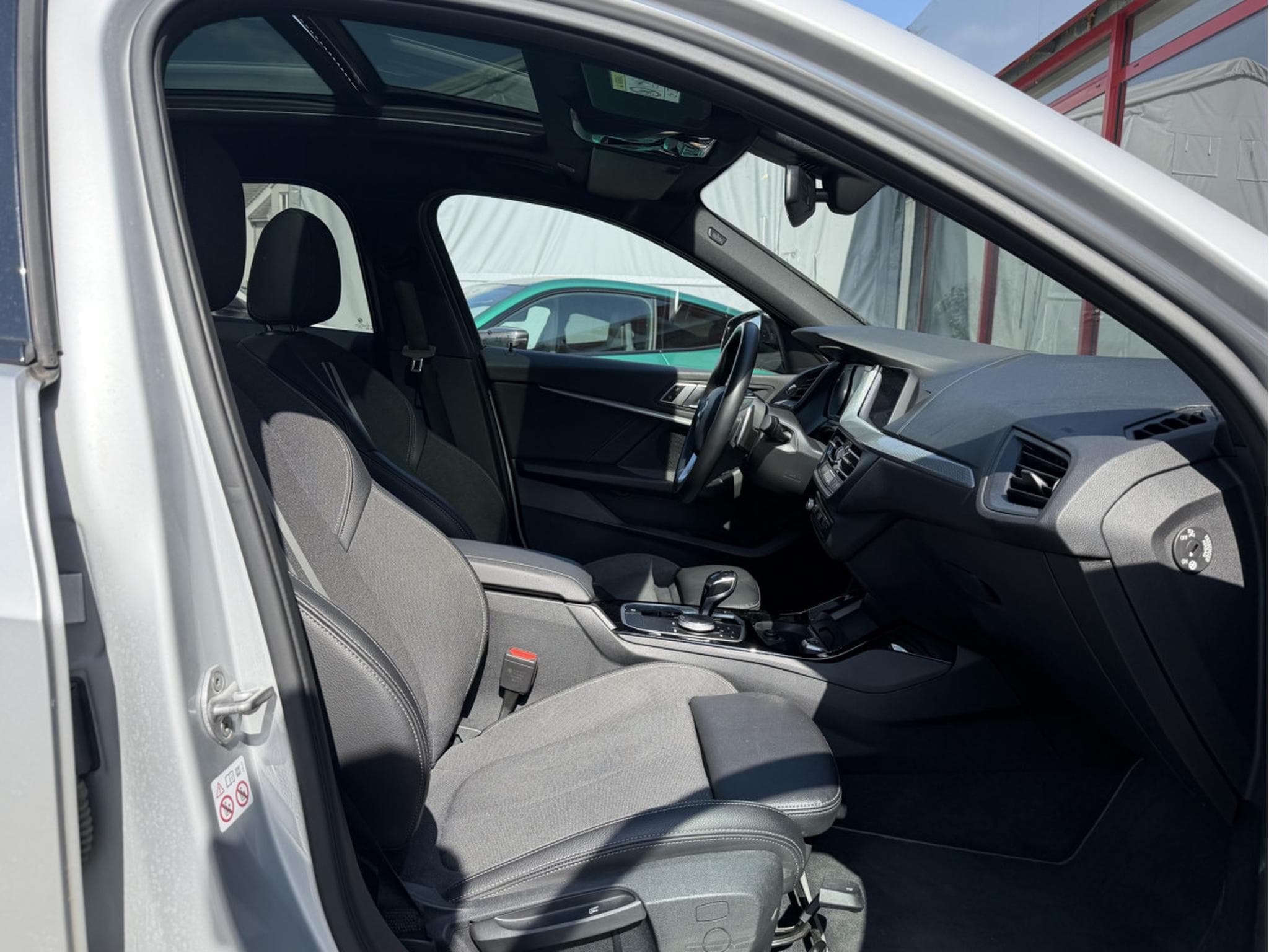 BMW 118 D SPORTLINE AUTO PANO LED CUIR NAVI 1 HAND (2020) - Photo 5