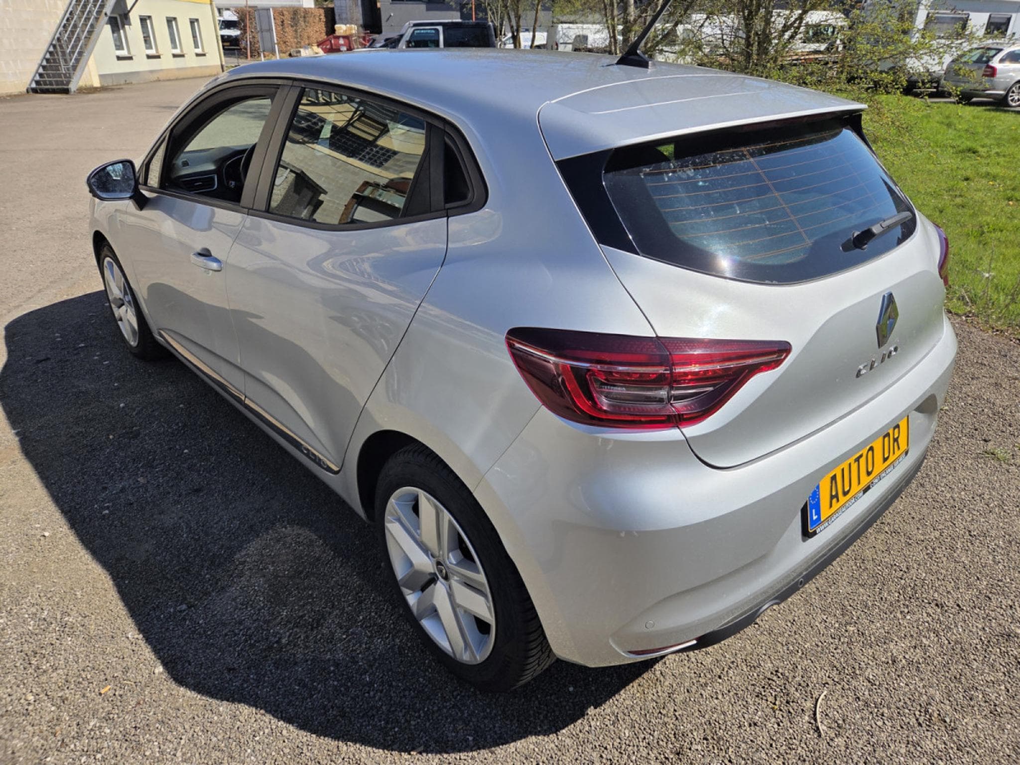 Renault Clio V 1.5 Dci 86CV Garantie 12 Mois AM2021 (2021) - Foto 2