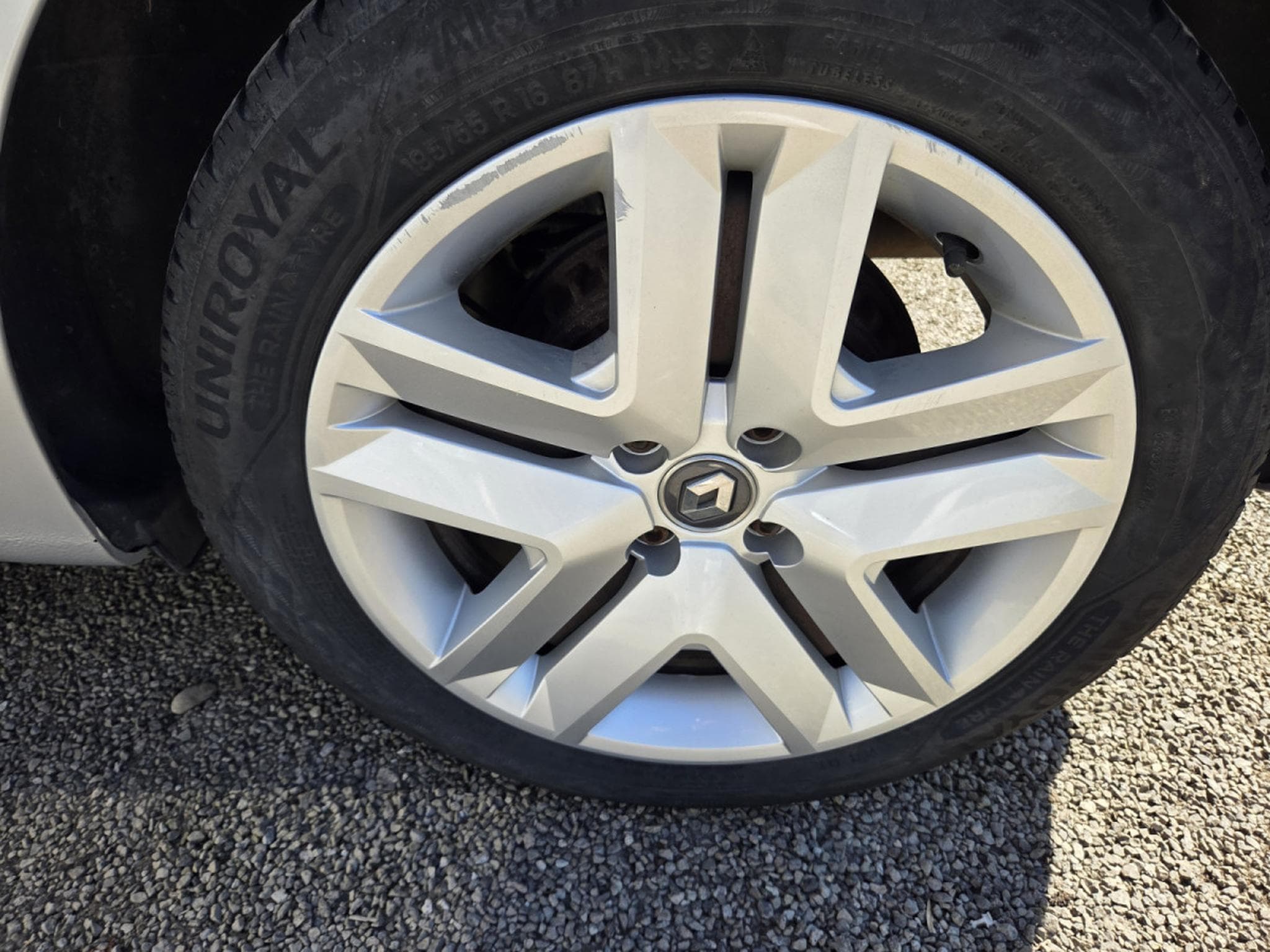 Renault Clio V 1.5 Dci 86CV Garantie 12 Mois AM2021 (2021) - Foto 6