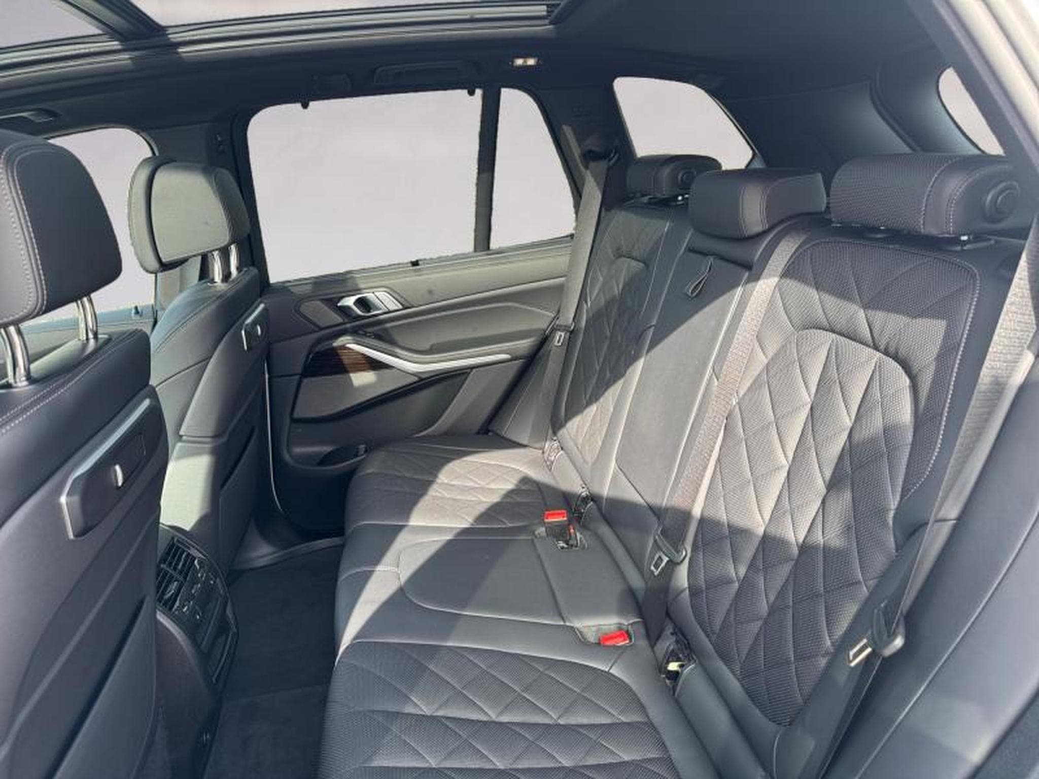BMW X5 X5 xDrive50e Kit M Sport (2025) - Photo 12
