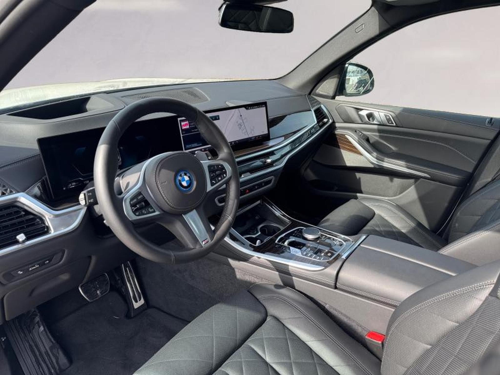 BMW X5 X5 xDrive50e Kit M Sport (2025) - Photo 6