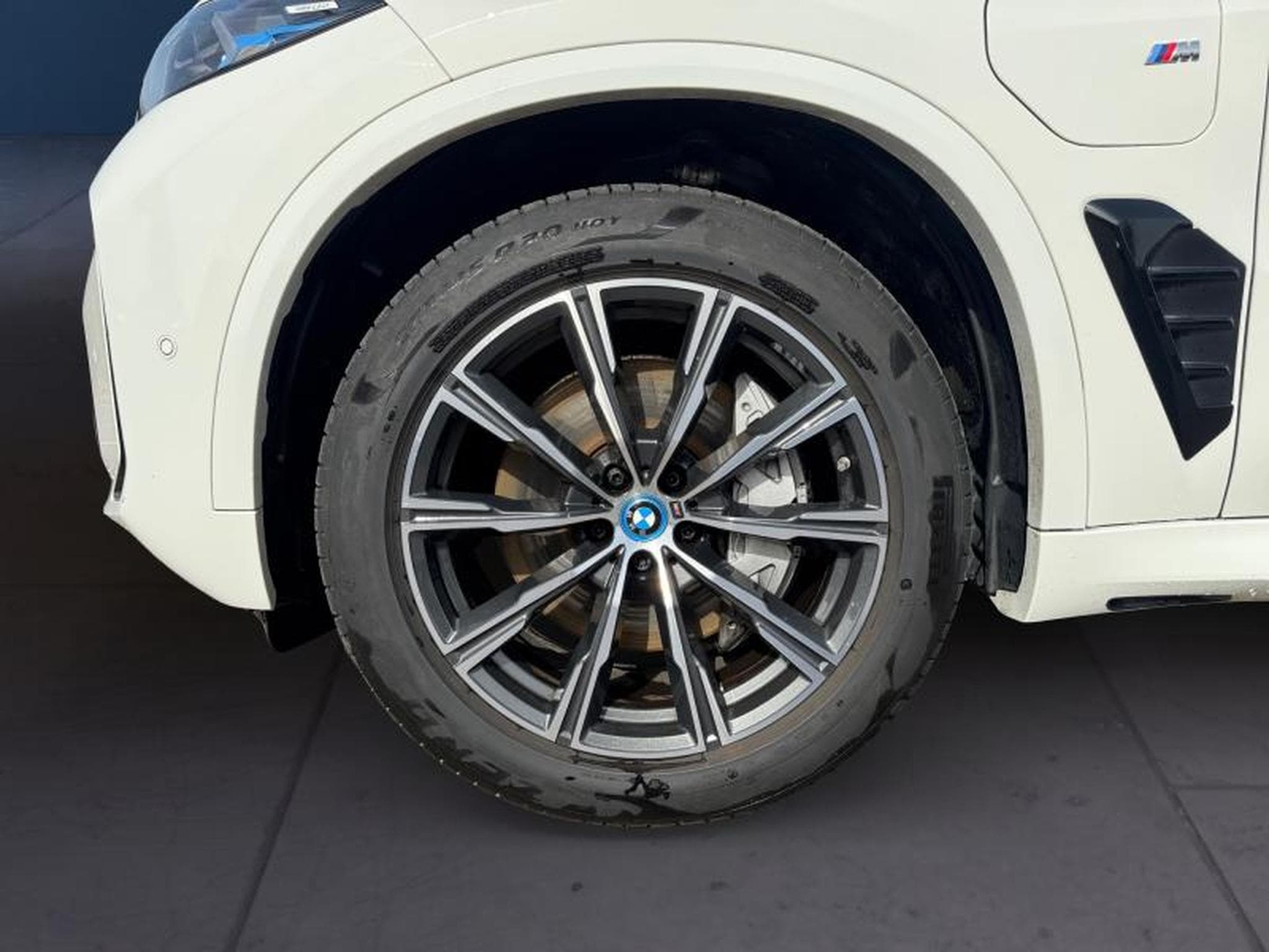 BMW X5 X5 xDrive50e Kit M Sport (2025) - Photo 8