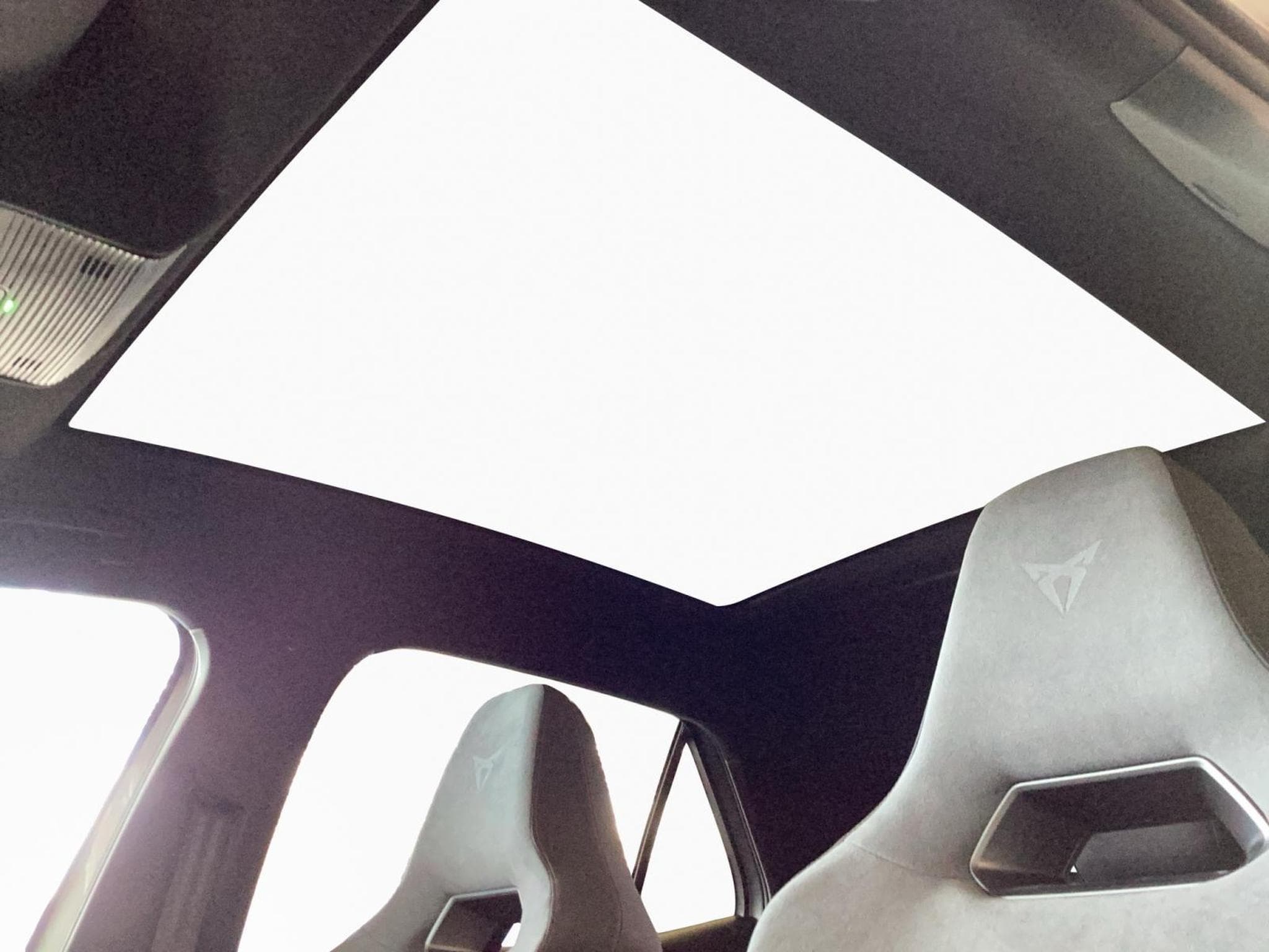 Cupra Born 77kWh+eBOOST+P.Dynamic+P.Skyline (2024) - Photo 14